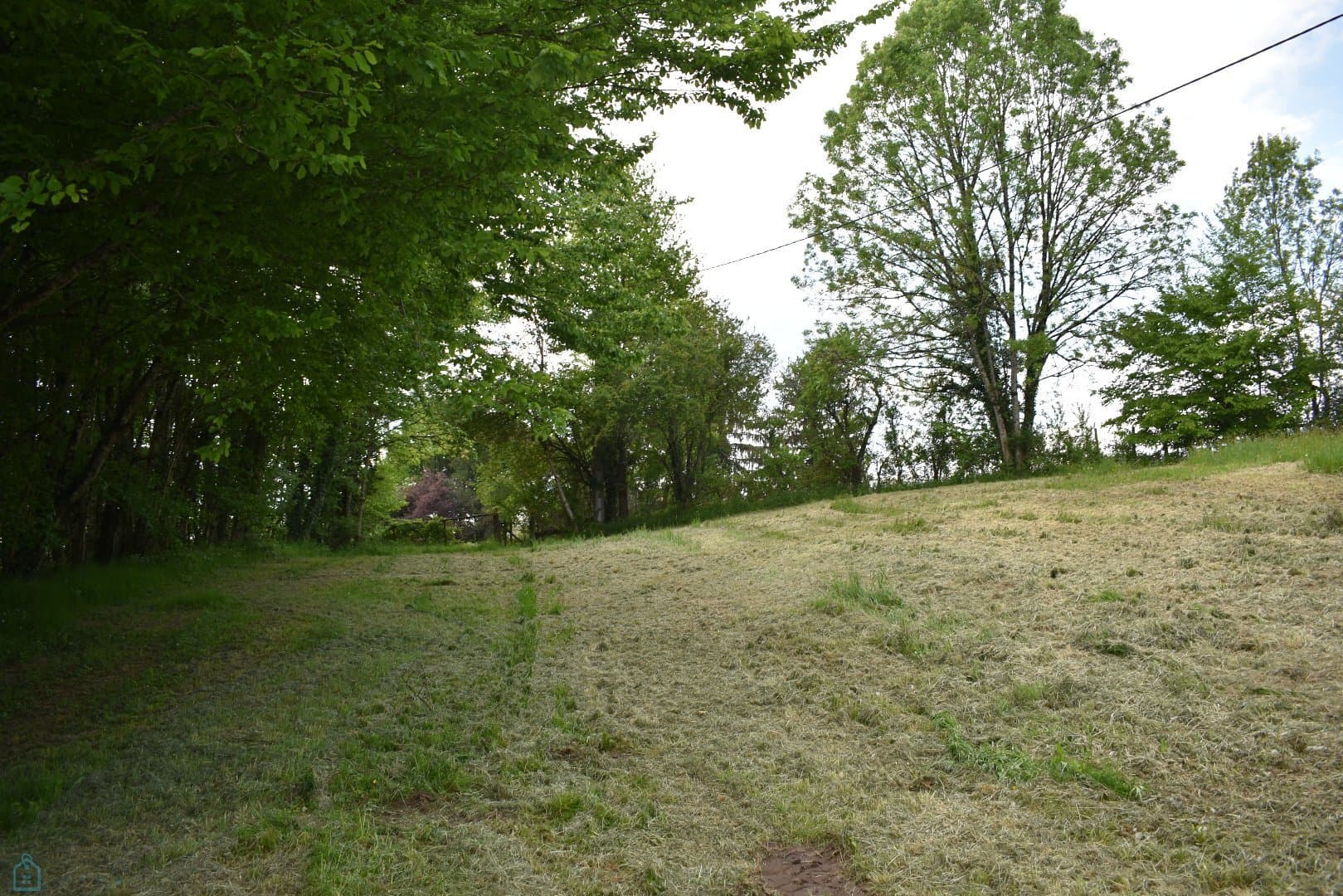 Restored Château With 7 Bedrooms And Vaulted Cellar 2