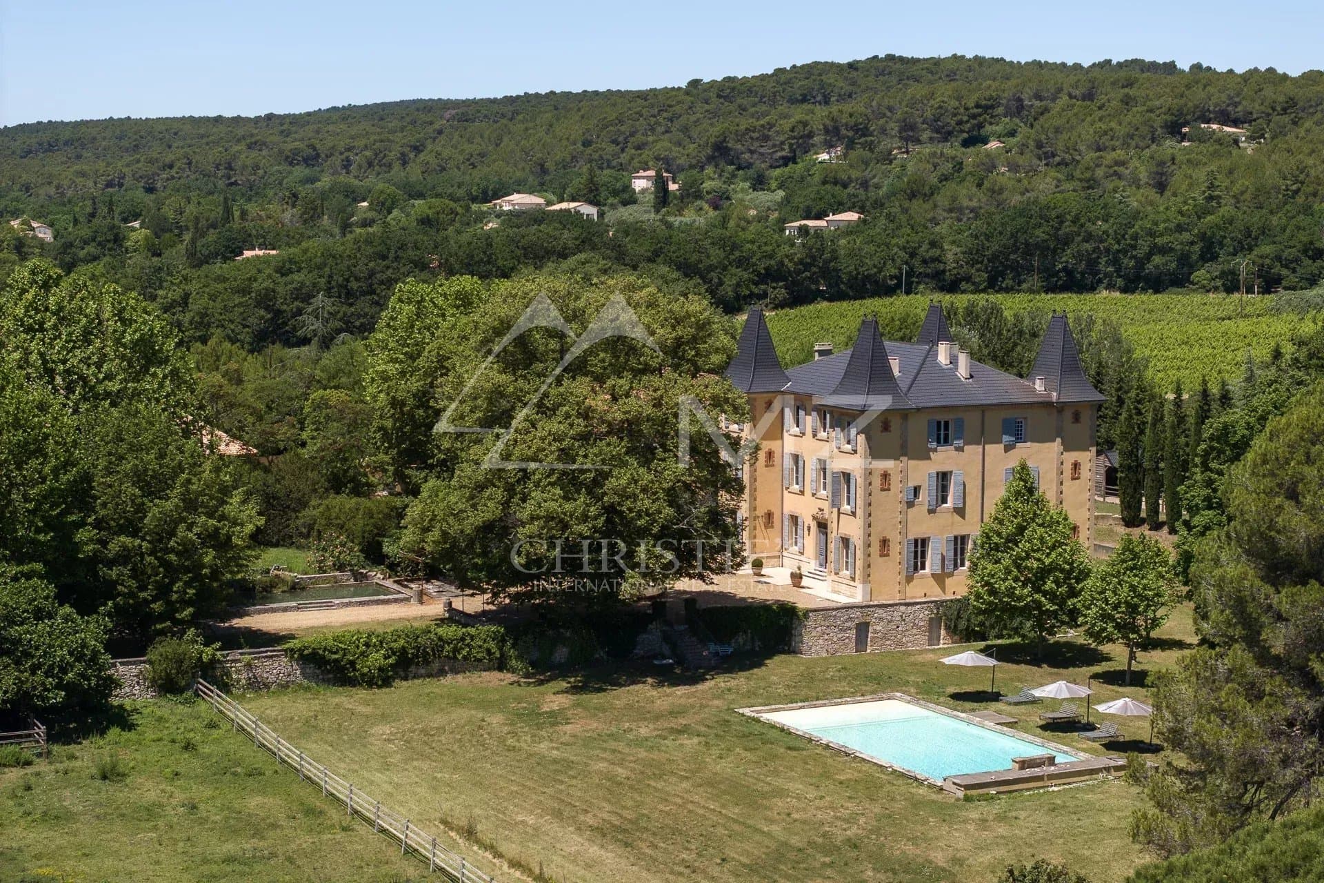 Charming Family Property With Landscaped Park And Majestic Views 3