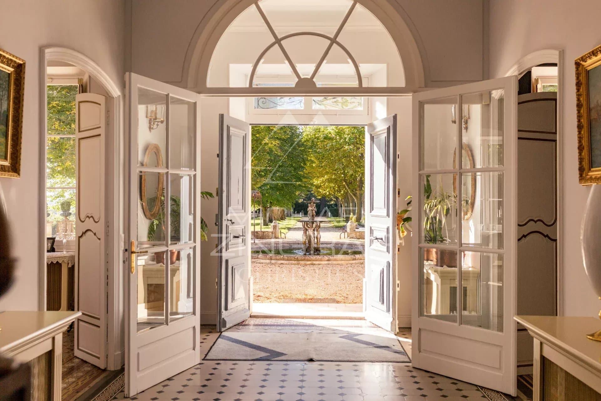 Charming Family Property With Landscaped Park And Majestic Views 5