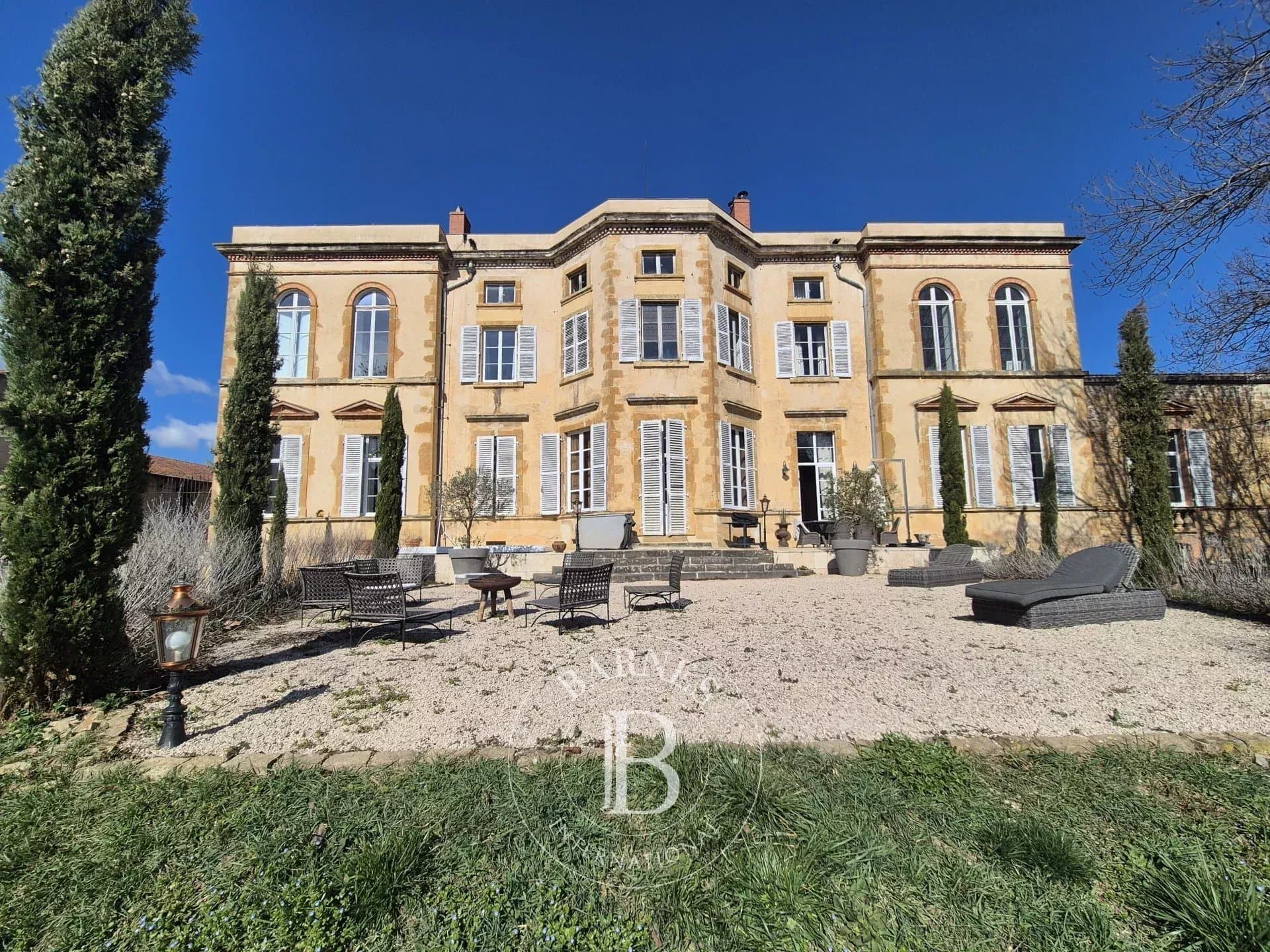 Elegant 17th-19th Century Château With Guesthouse And Scenic Grounds