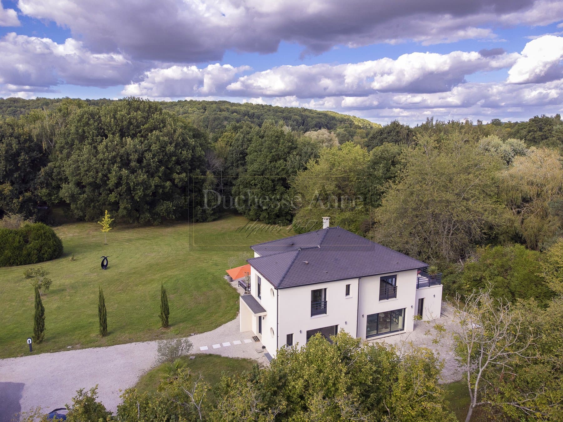 Contemporary House With Heated Pool And Spa Near Montfort-l’Amaury 3