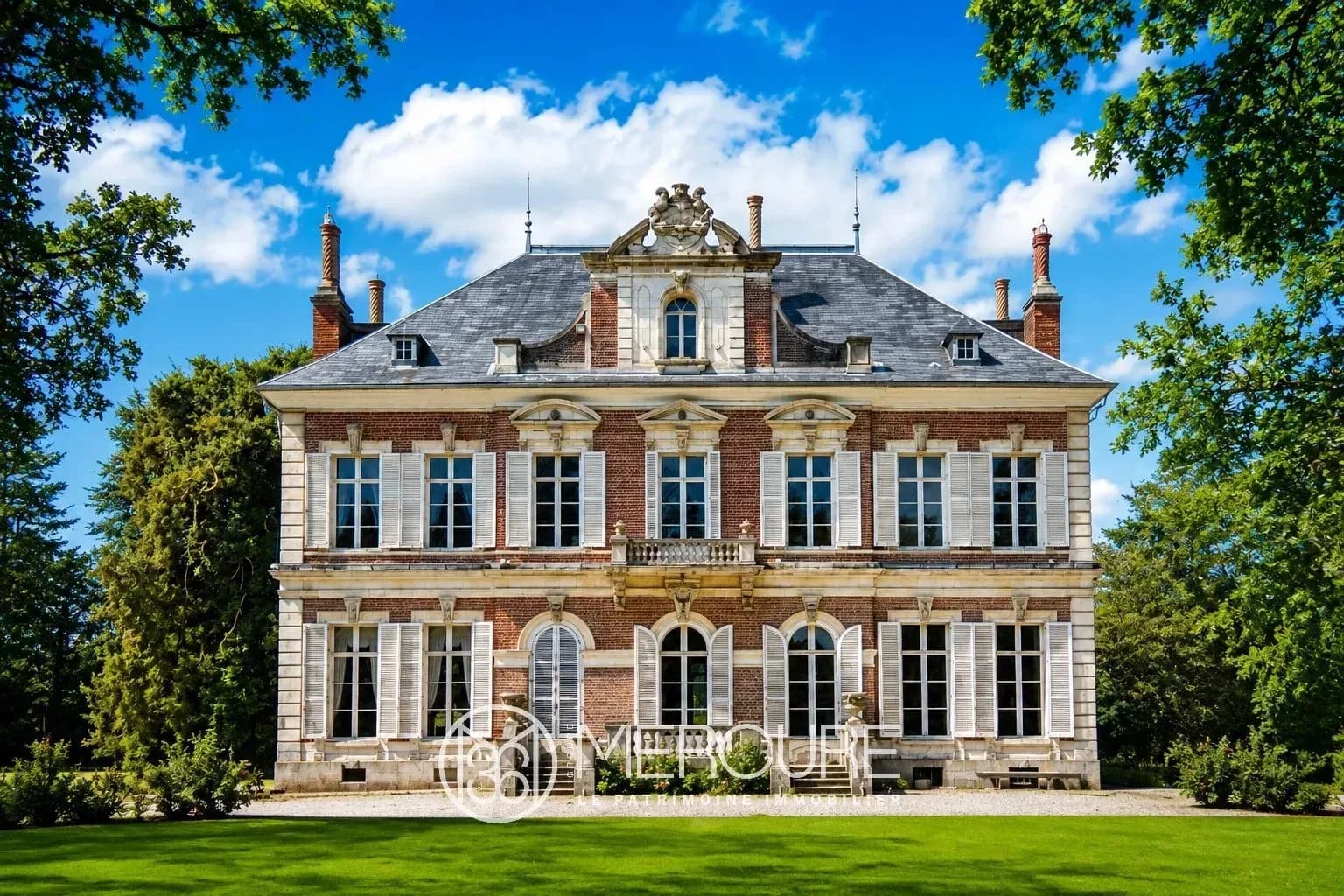 Elegant 19th Century Château With Extensive Outbuildings In 5.25 Hectare Park 2