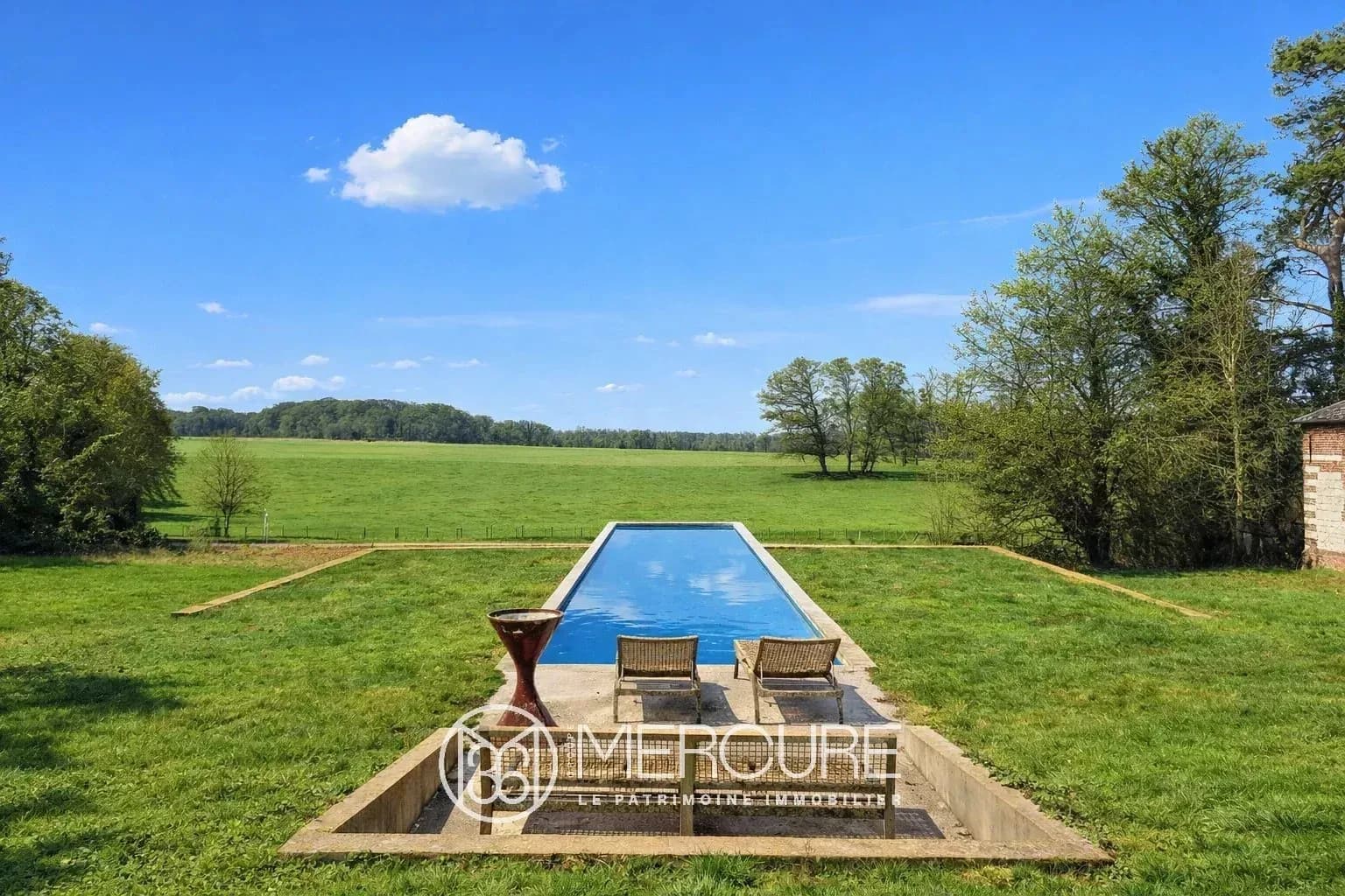 Elegant 19th Century Château With Extensive Outbuildings In 5.25 Hectare Park 3