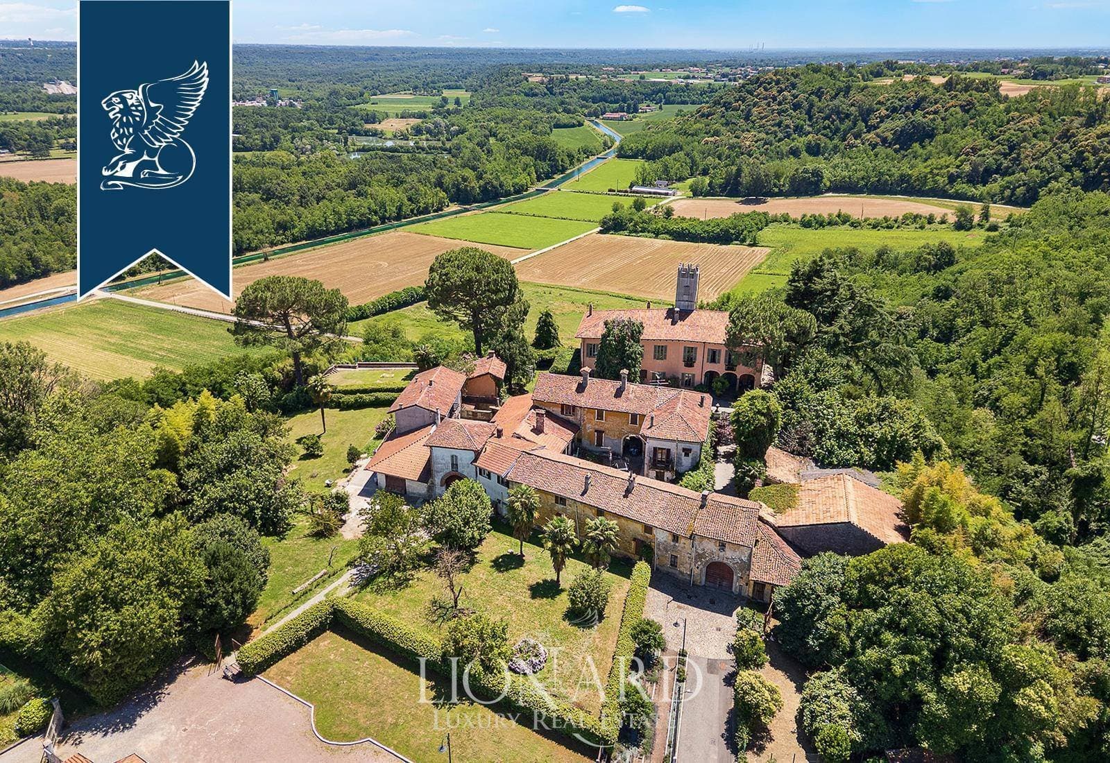 Medieval Castle With Panoramic Tower And Private Park 3