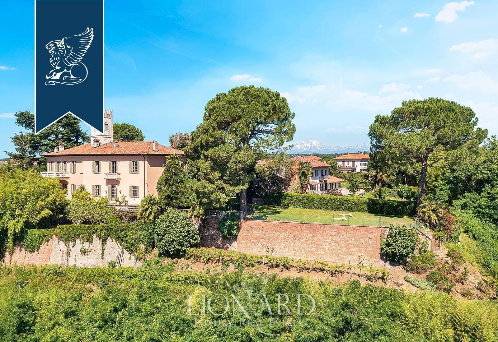 Medieval Castle With Panoramic Tower And Private Park 5