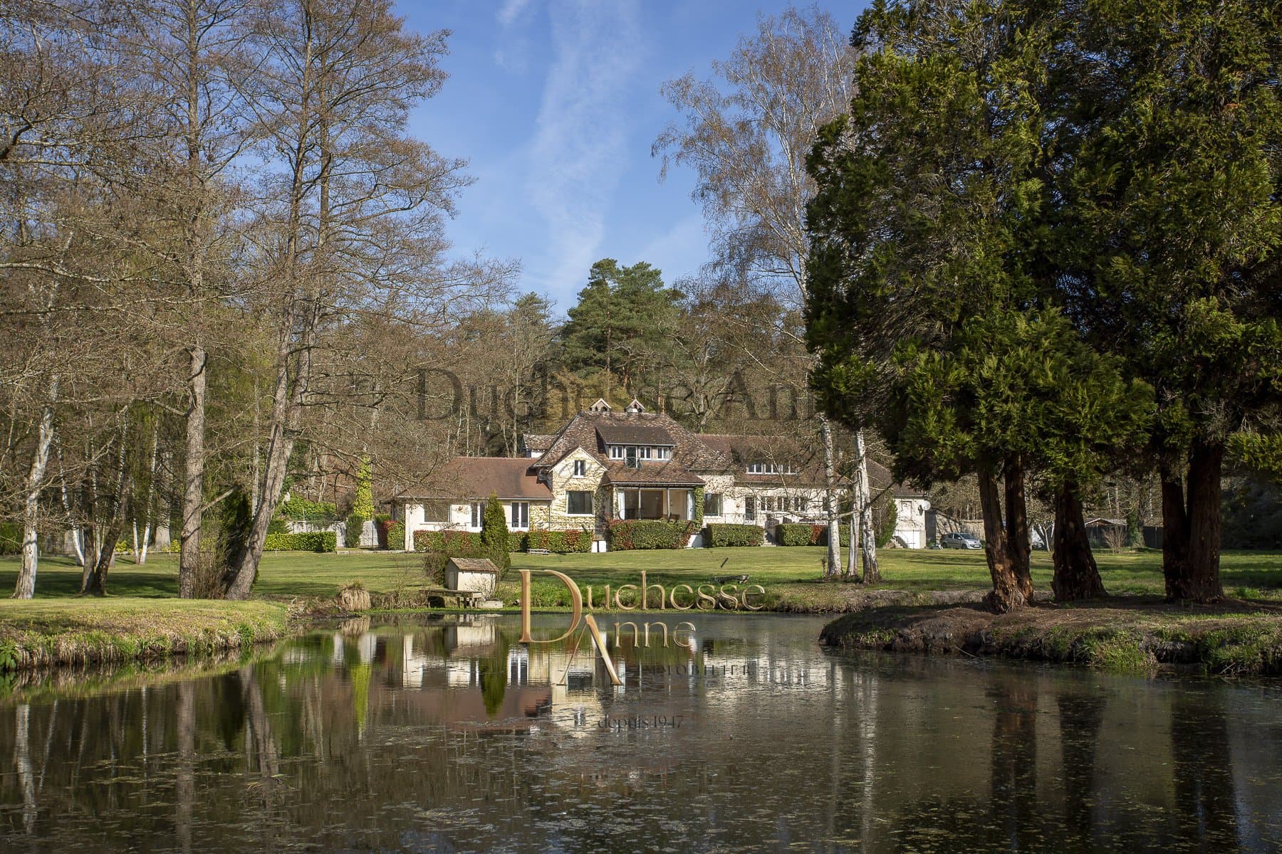 Elegant Character Property with Tennis Court and Ponds 3