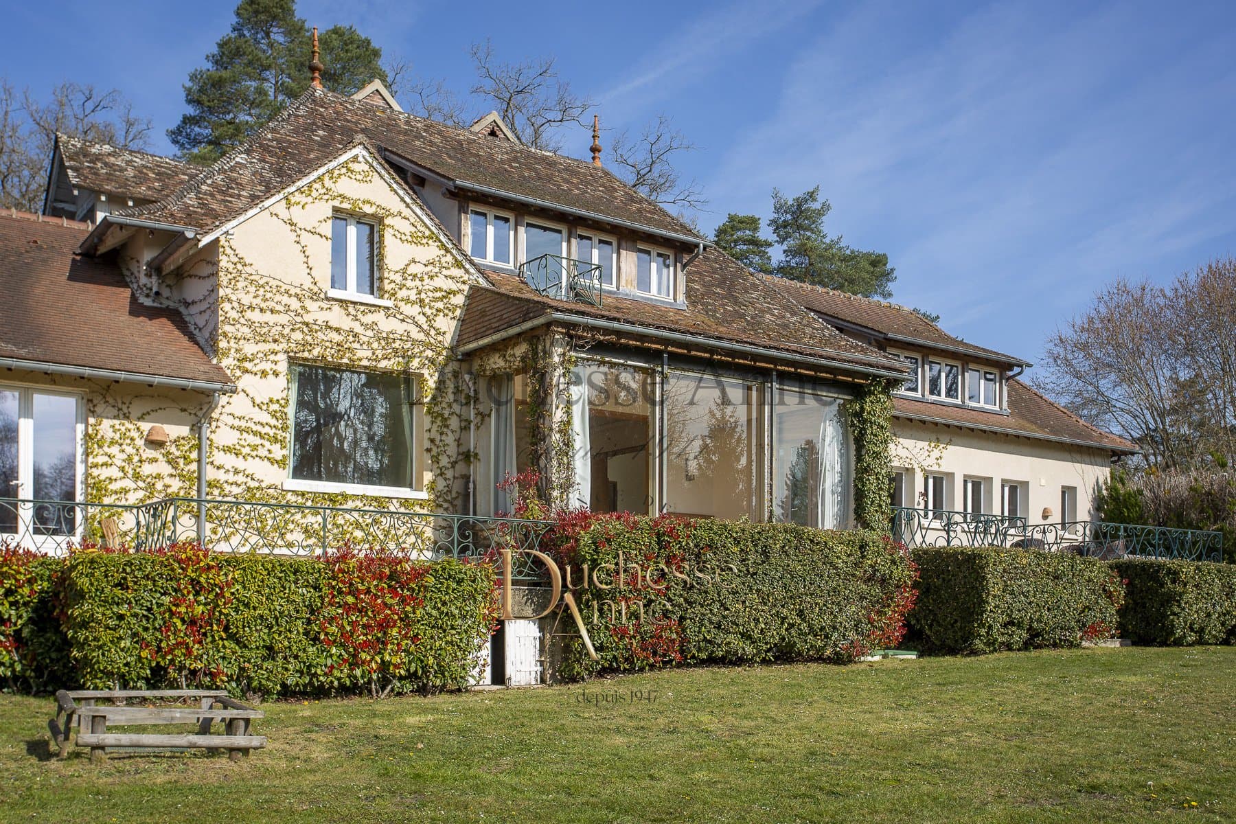 Elegant Character Property with Tennis Court and Ponds 2