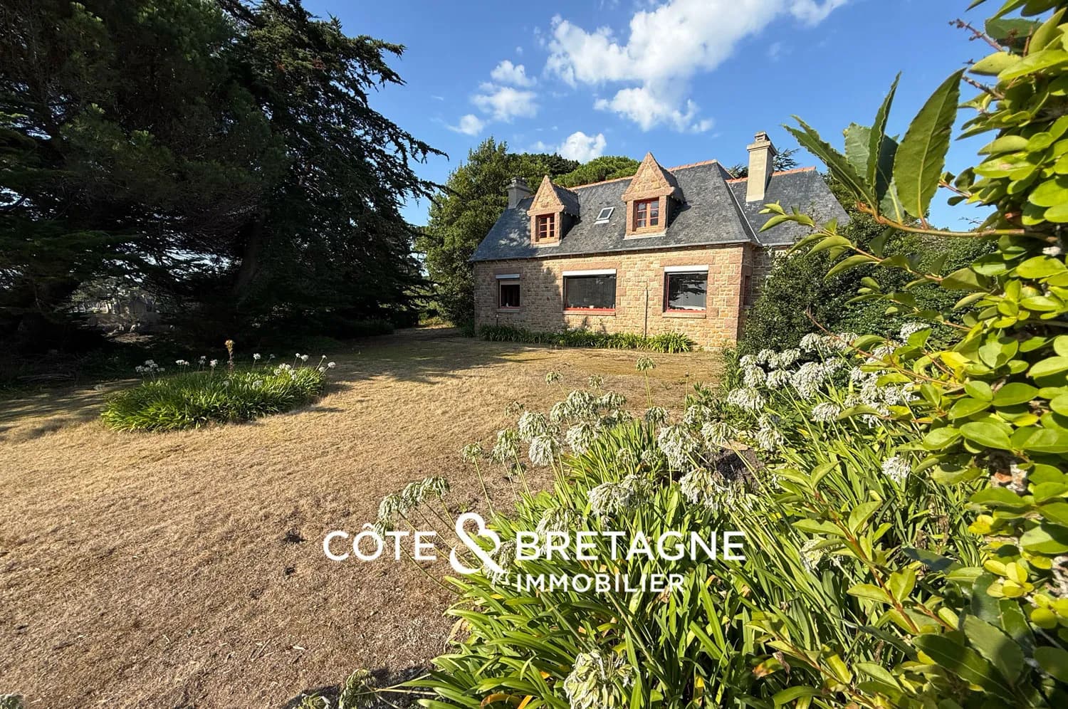 Charming Island Residence with Private Cove Access on Île-de-Bréhat 2