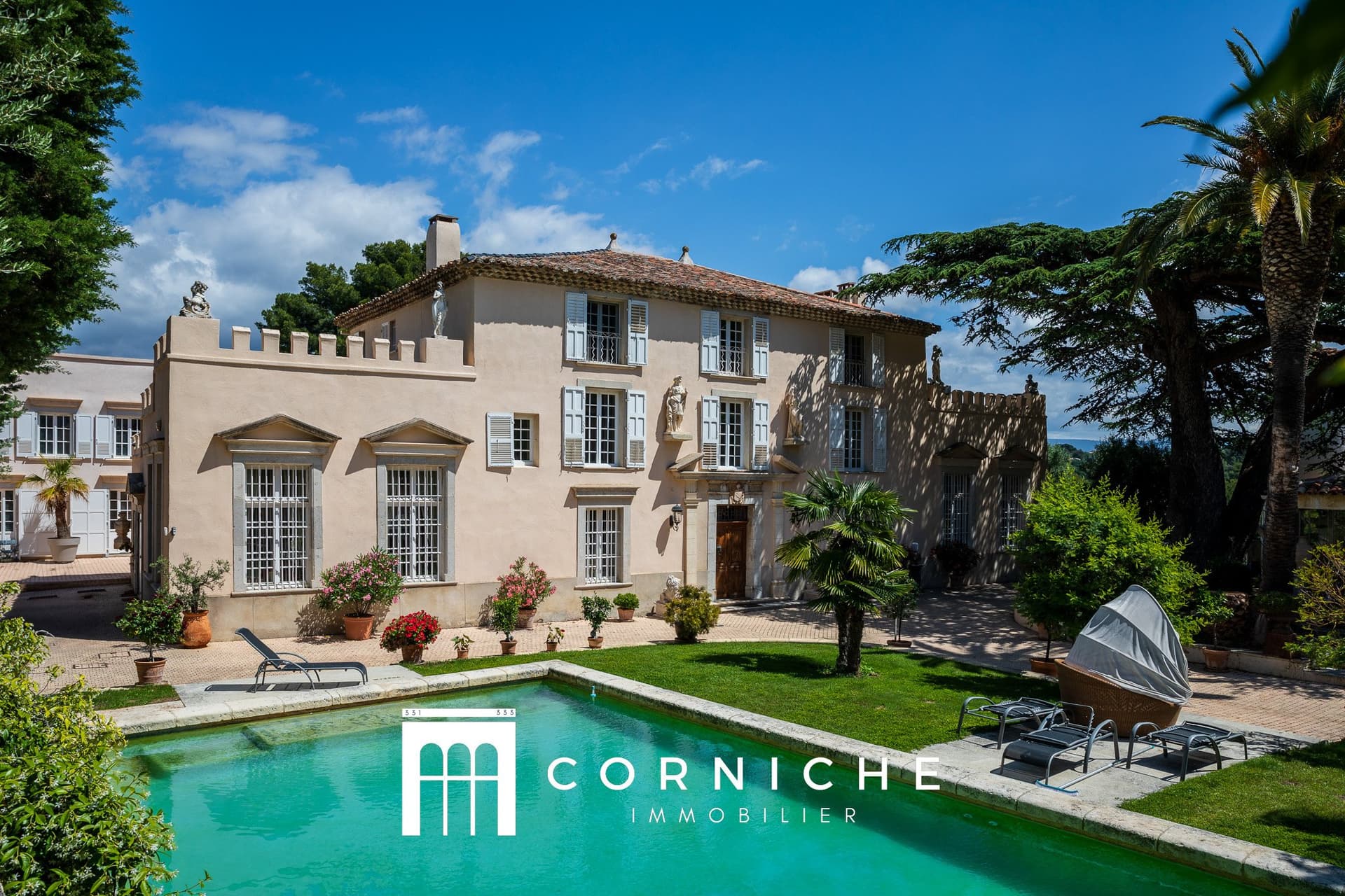 Exceptional 16th Century Château With Pool And Tennis Court 3