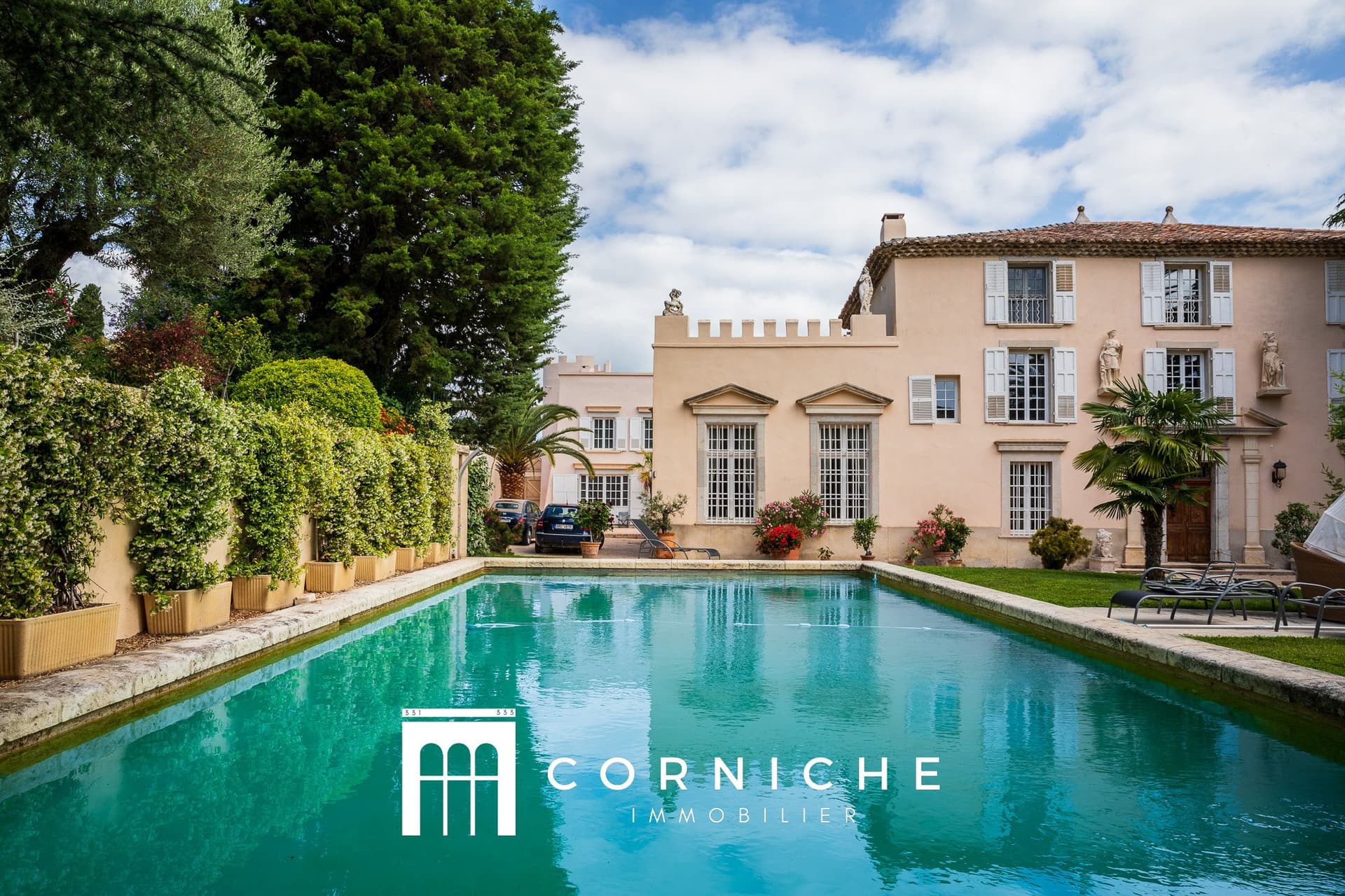 Exceptional 16th Century Château With Pool And Tennis Court 5