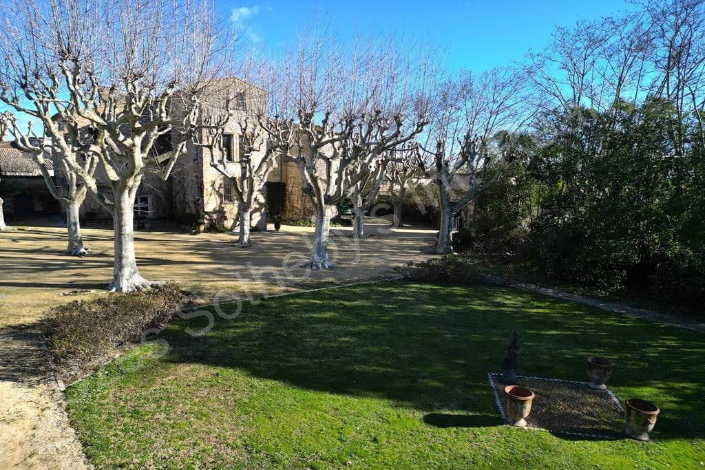 Stunning Château With 880 Sqm Living Area And Expansive Garden 5