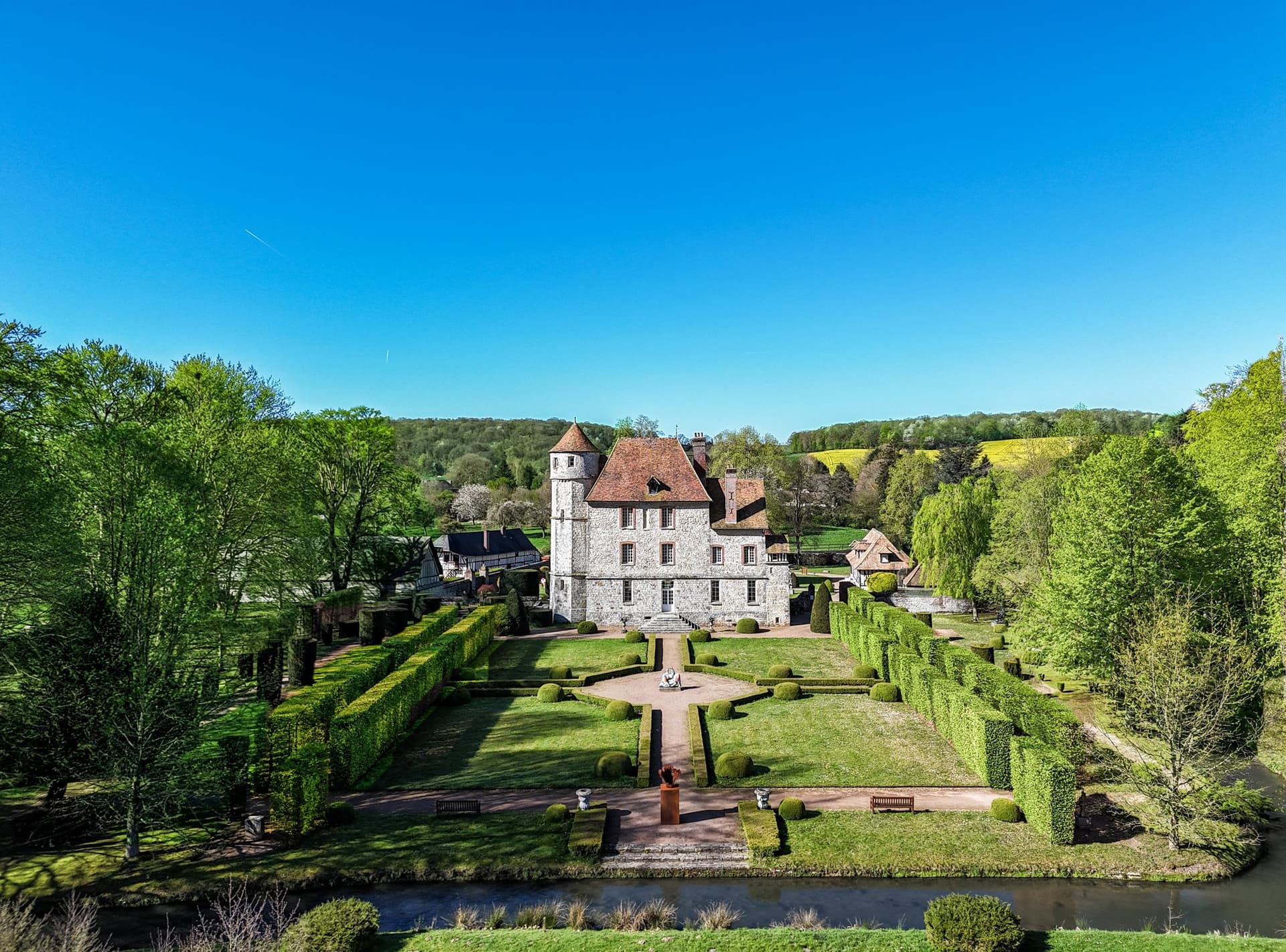 Medieval Château With 6 Independent Houses And 13 Hectares In Normandy 2