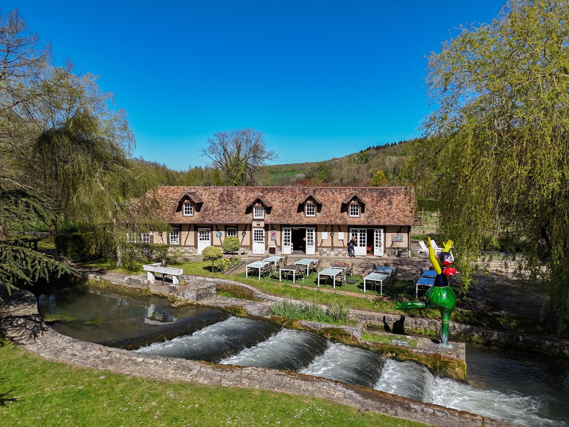 Medieval Château With 6 Independent Houses And 13 Hectares In Normandy 4
