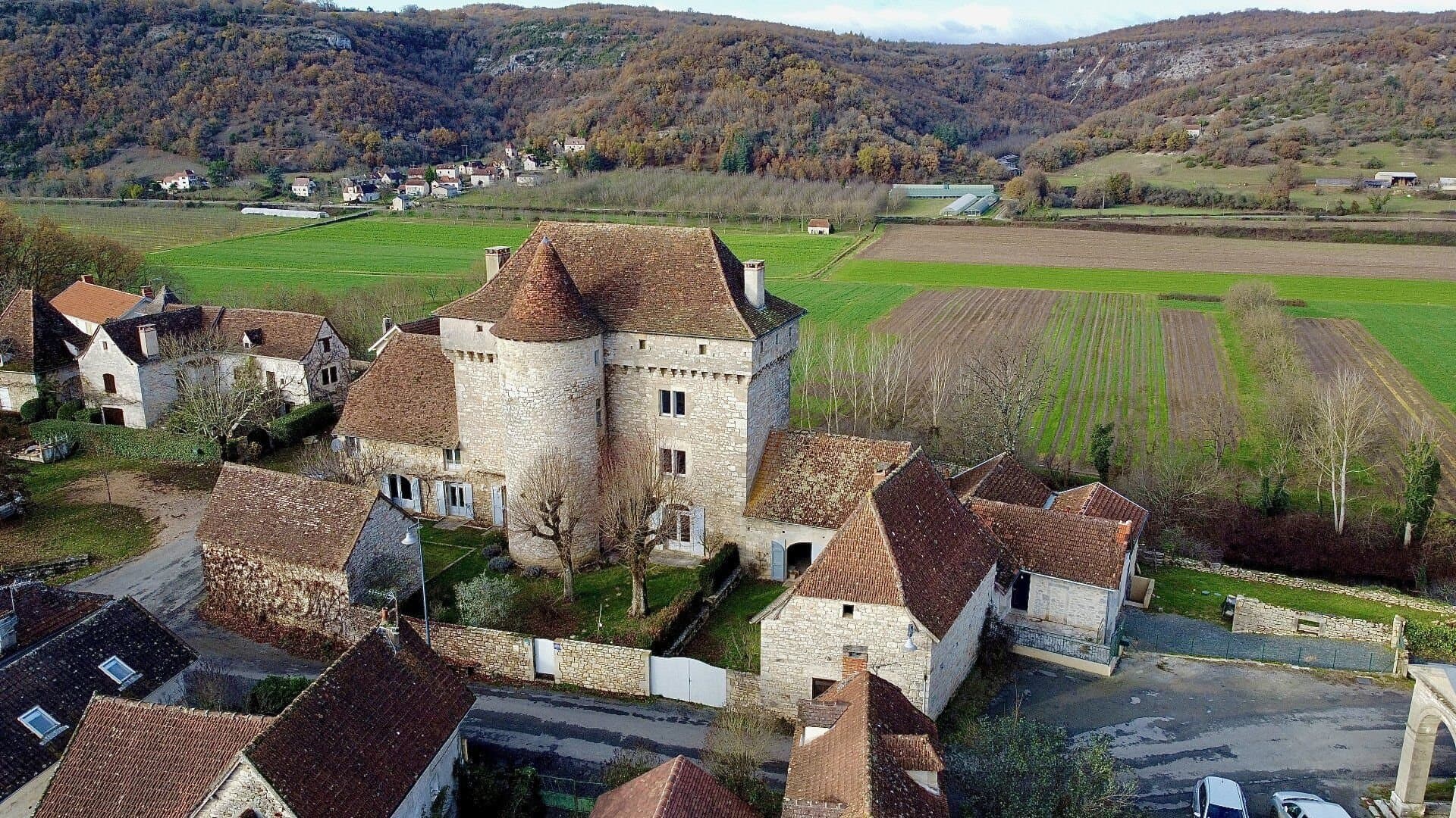 Magnificent 13th Century Castle Overlooking the Lot Valley
