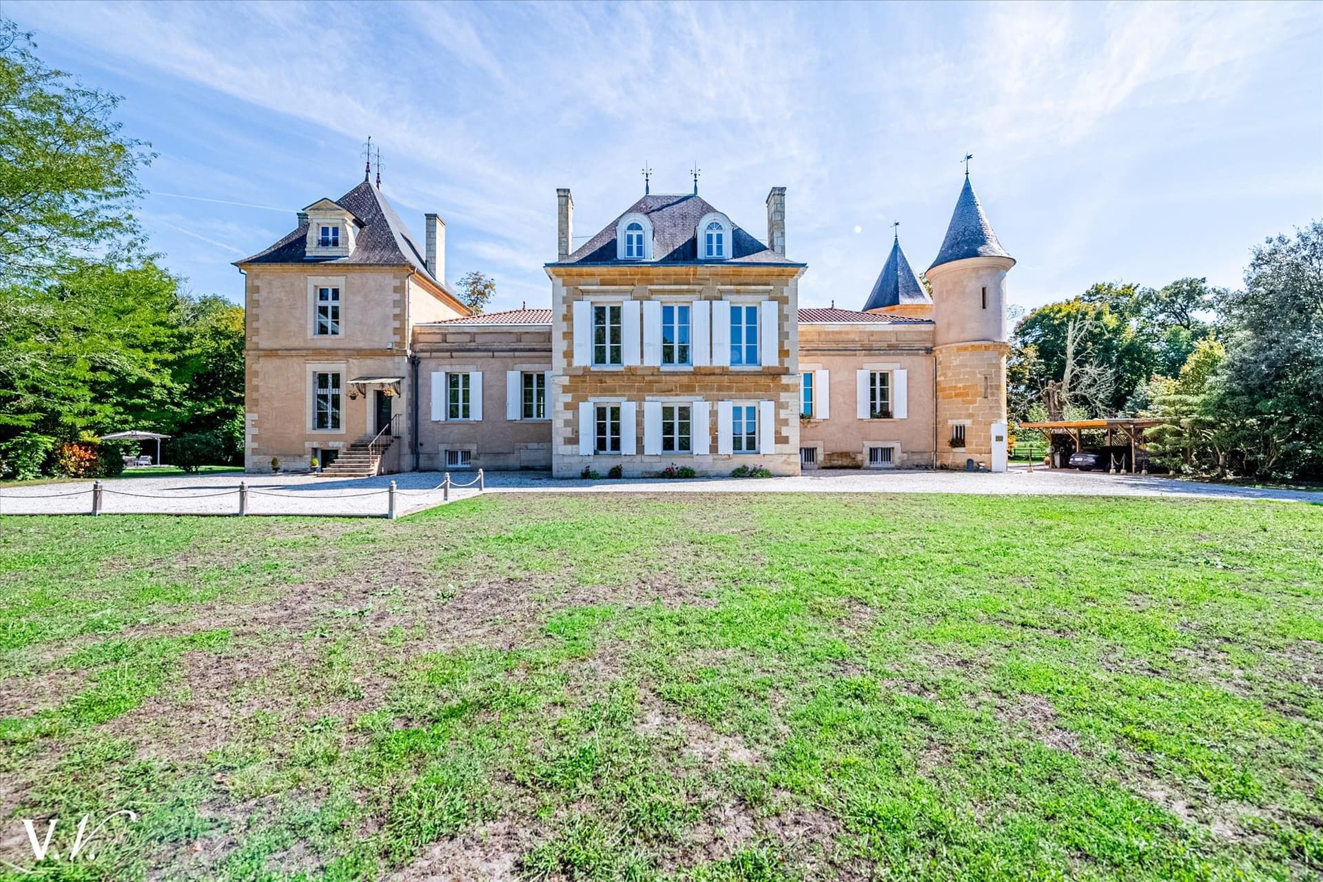 Château With 3 Suites And Magnificent Park Near Bordeaux 2