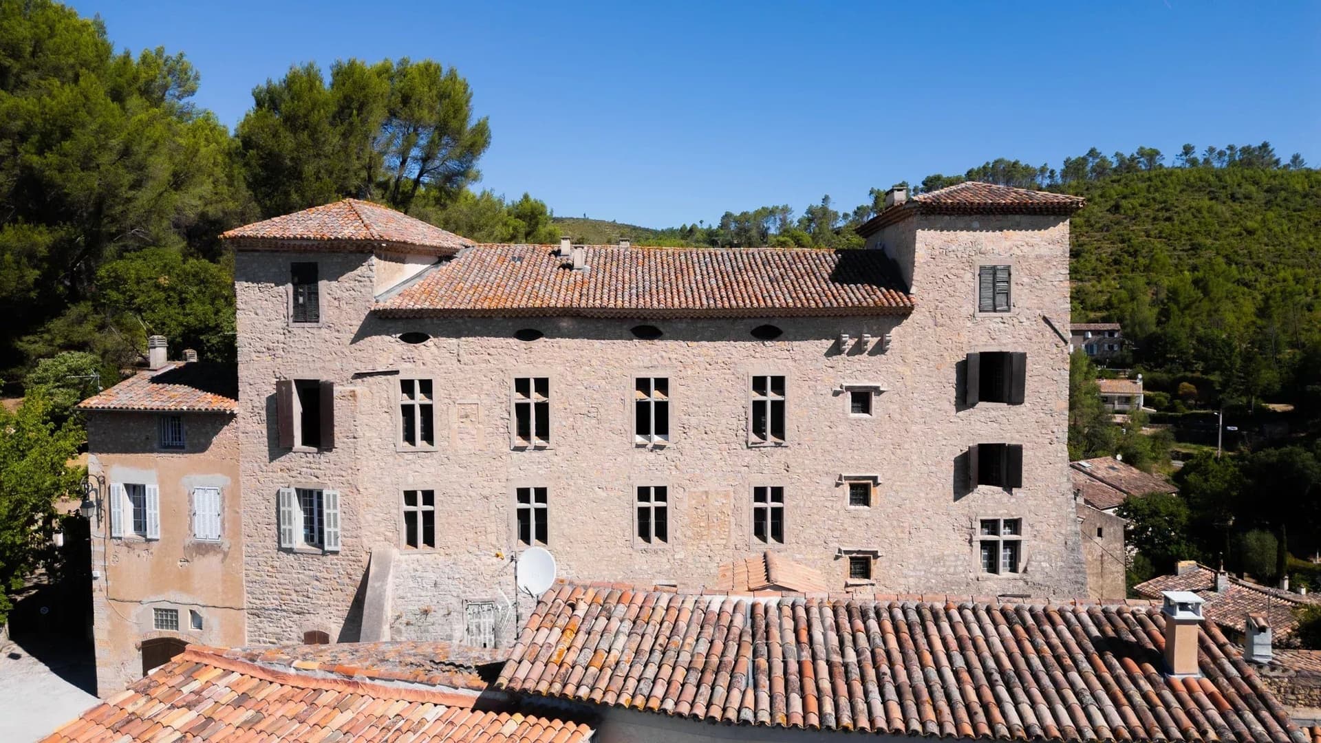Historic 13th Century Château With Exceptional Restoration Potential 2