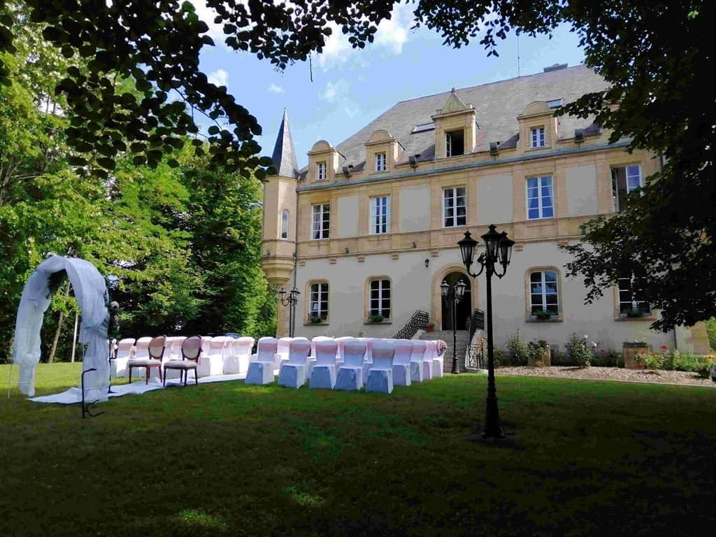 Stunning Château with 15 Bedrooms and Pool in Dordogne 4