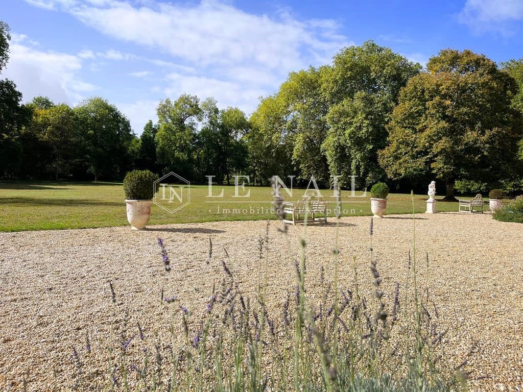 Stunning 17th Century Château With 21 Bedrooms Near The Vendée Coast 5