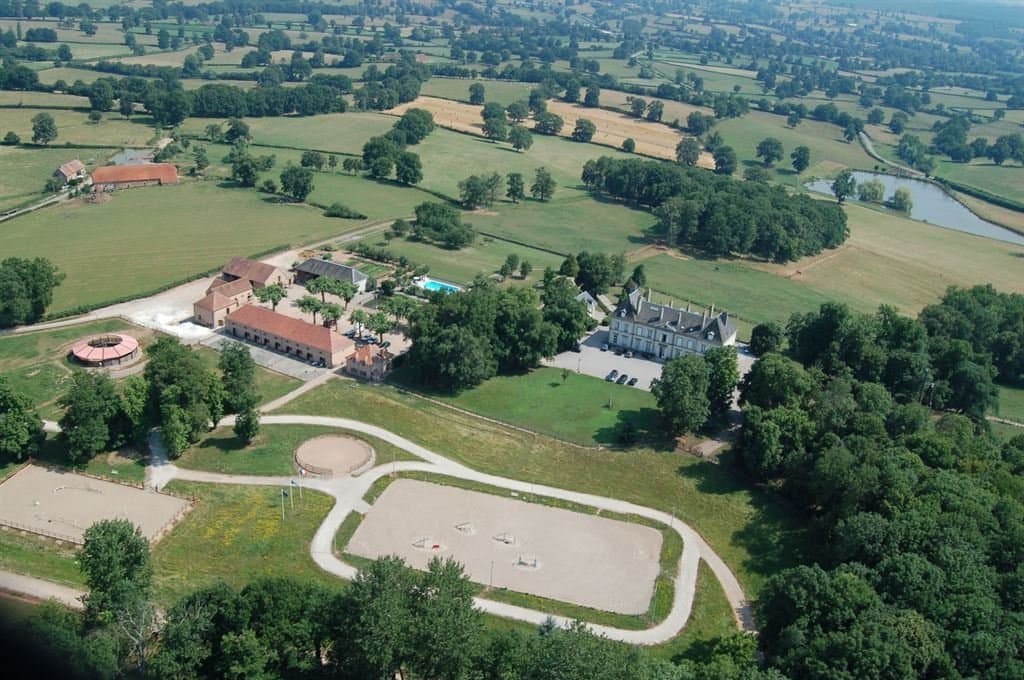 19th Century Château With Equestrian Facilities And 16 Bedrooms 4