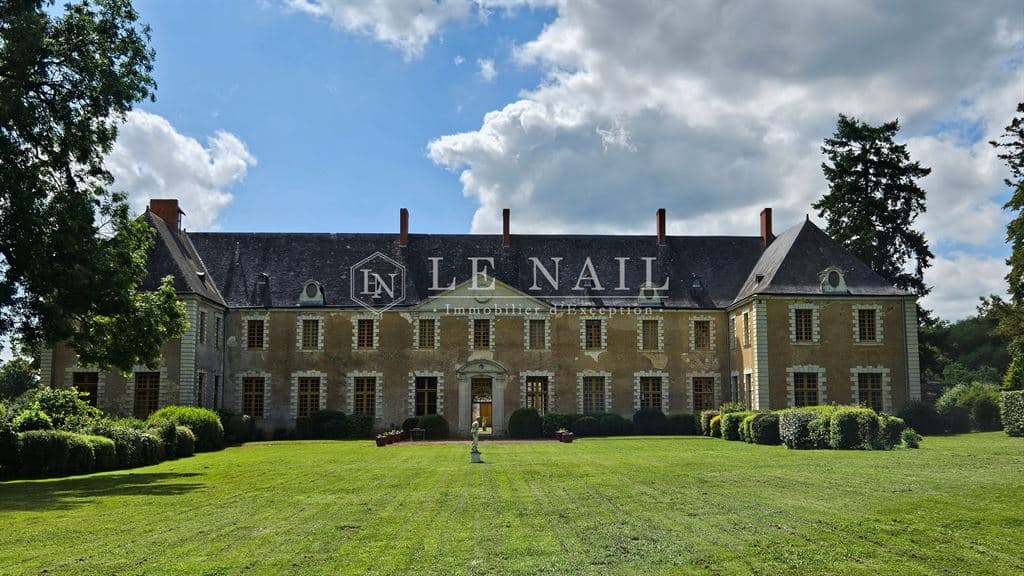 Historic Château with Equestrian Facilities and Beautiful Grounds — Château for sale in Pays de la Loire, France