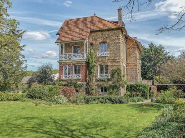 Stunning 15th Century Manor With Panoramic Views And Smart Home Features