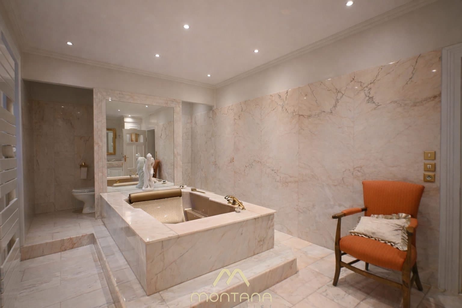 Château with Timeless Architecture and Modern Comfort 4