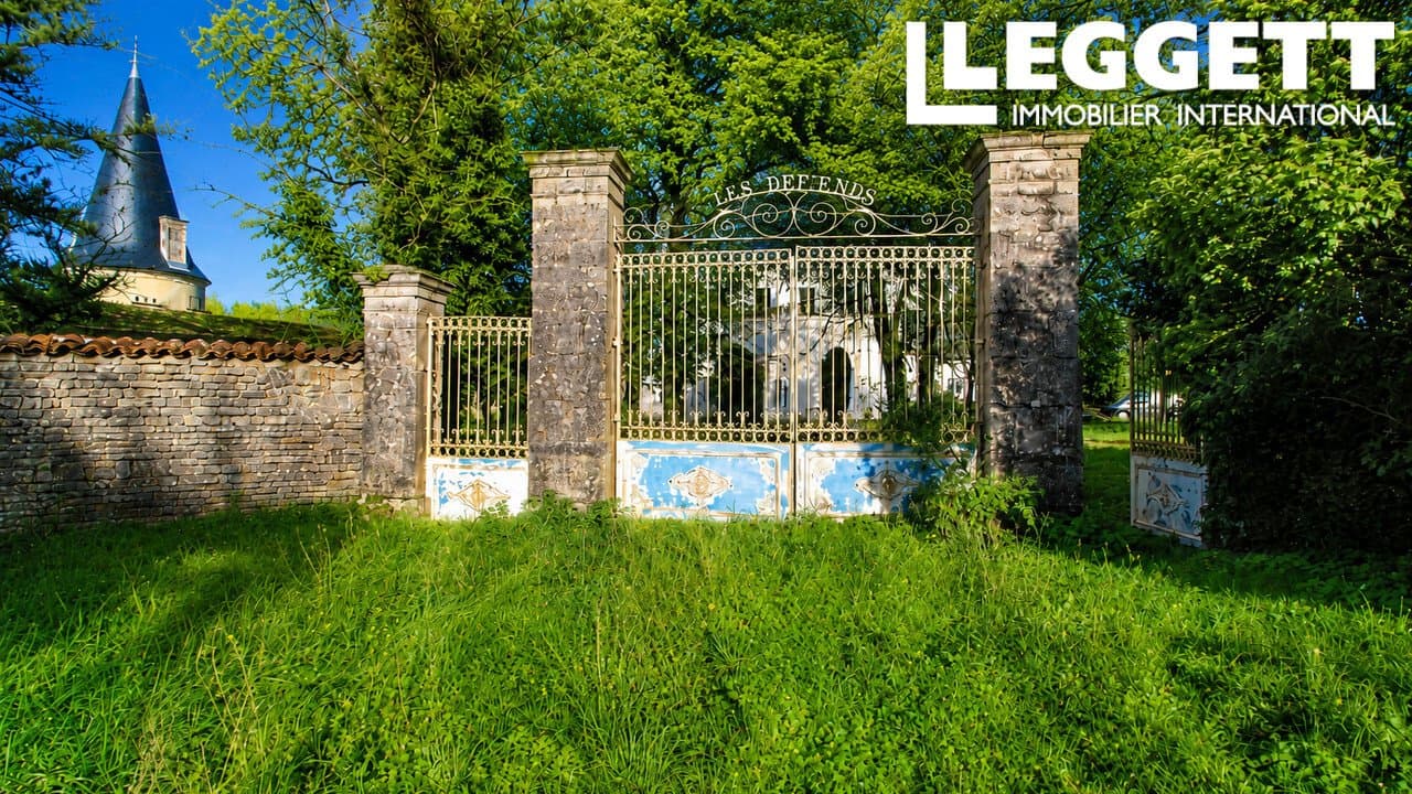 Renovation Opportunity for a Manor and Farm Complex in Tranquil Setting 4