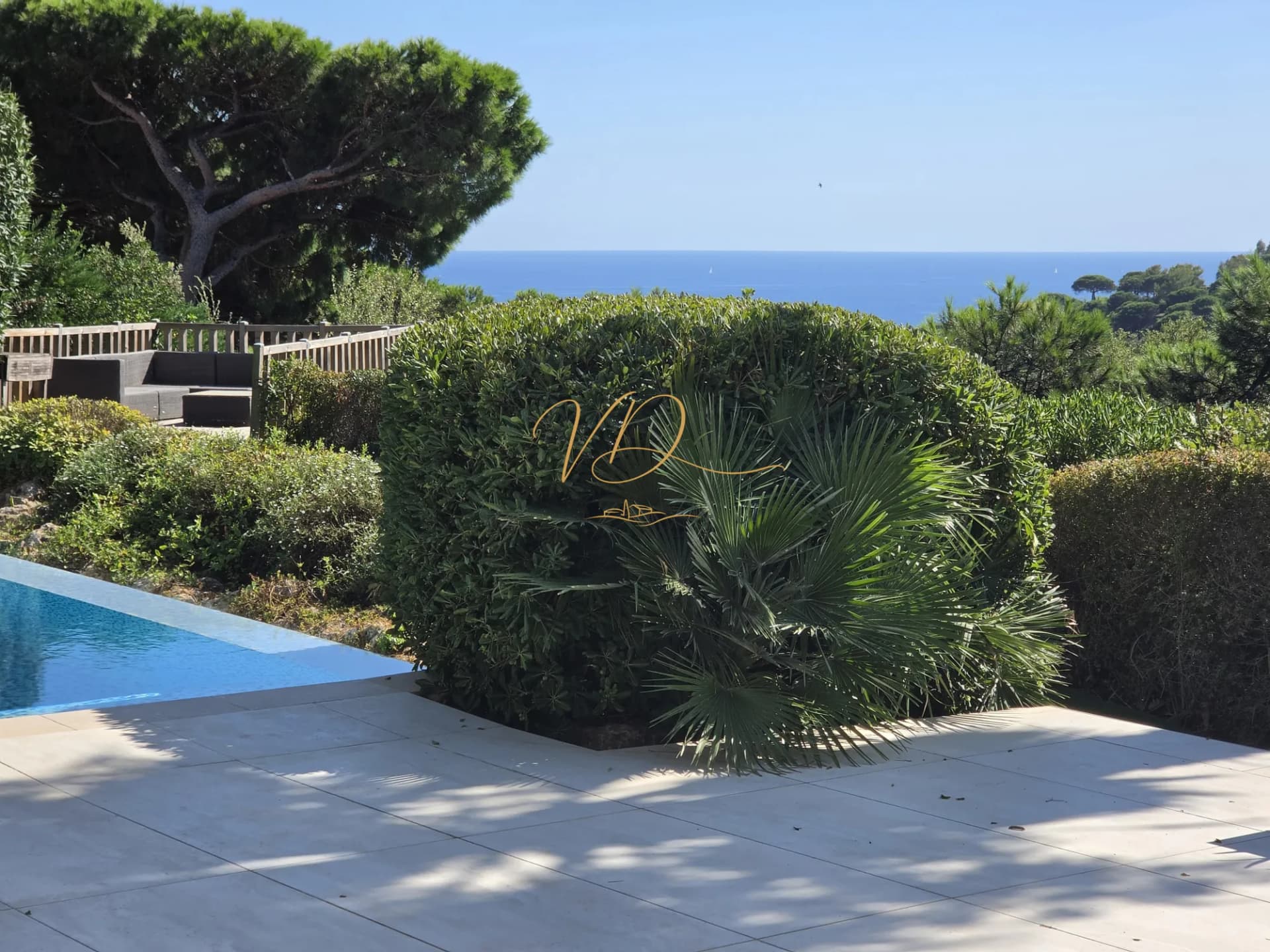 Elegant Villa With Heated Infinity Pool And Sea View 5