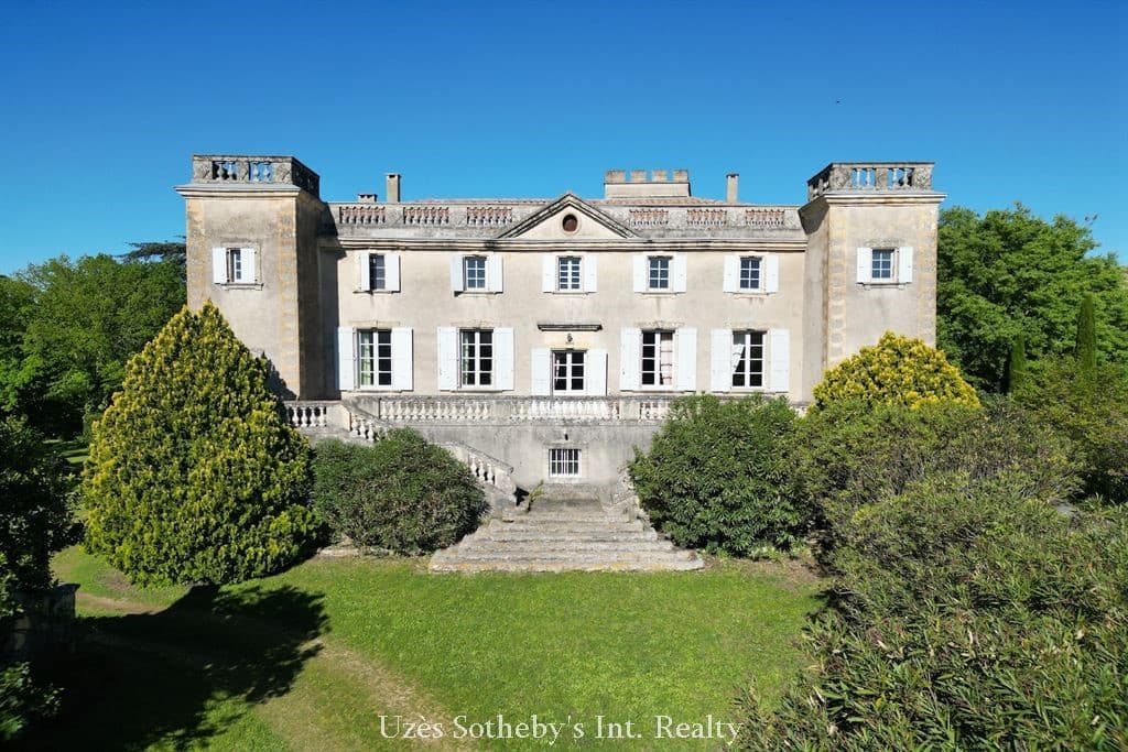 Elegant Castle with Park and Swimming Pool Near Uzès — in Gard, France