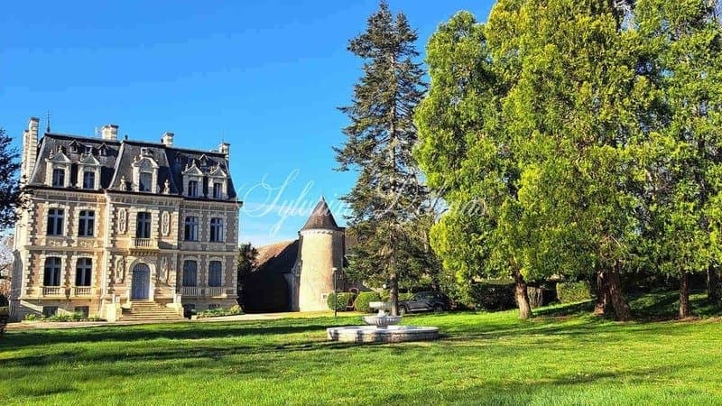 Majestic 19th Century Castle With Extensive Event Facilities