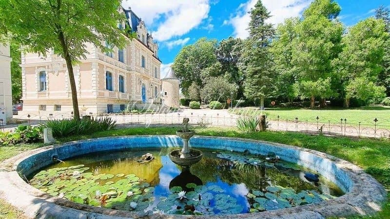 Majestic 19th Century Castle With Extensive Event Facilities 5