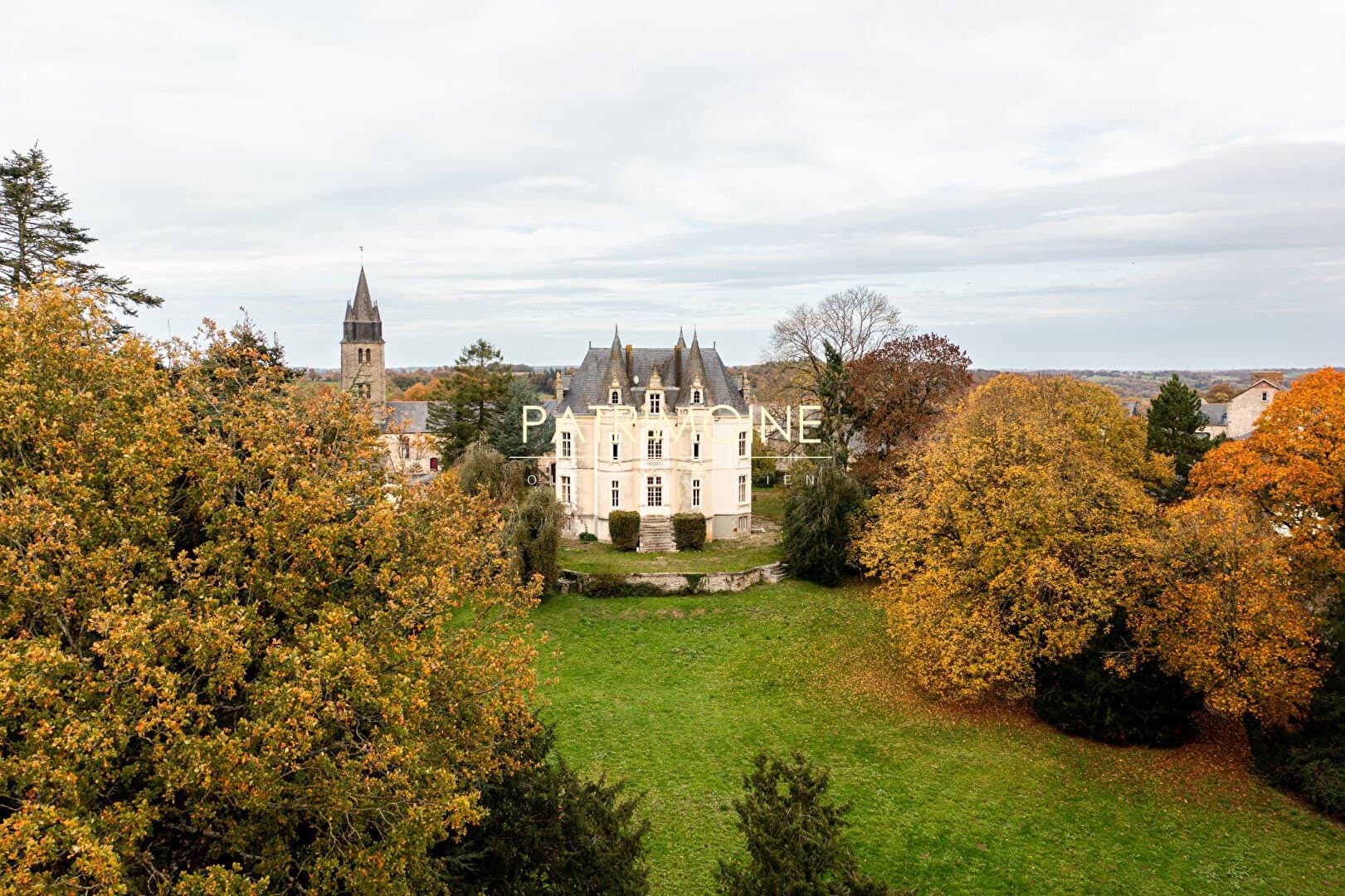 Exceptional 19th Century Château With 7 Bedrooms And Expansive Park 3