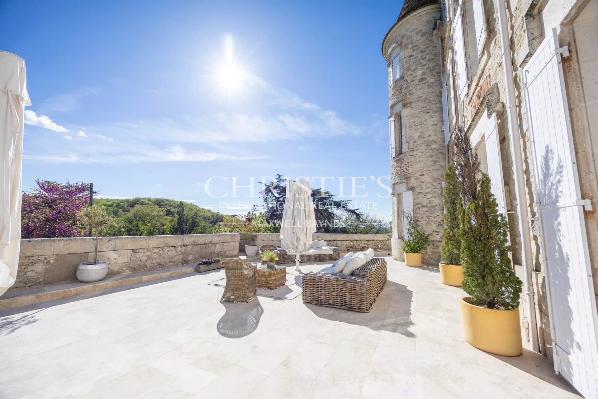 Exquisite 1865 Château With Equestrian Facilities And Scenic Views 5
