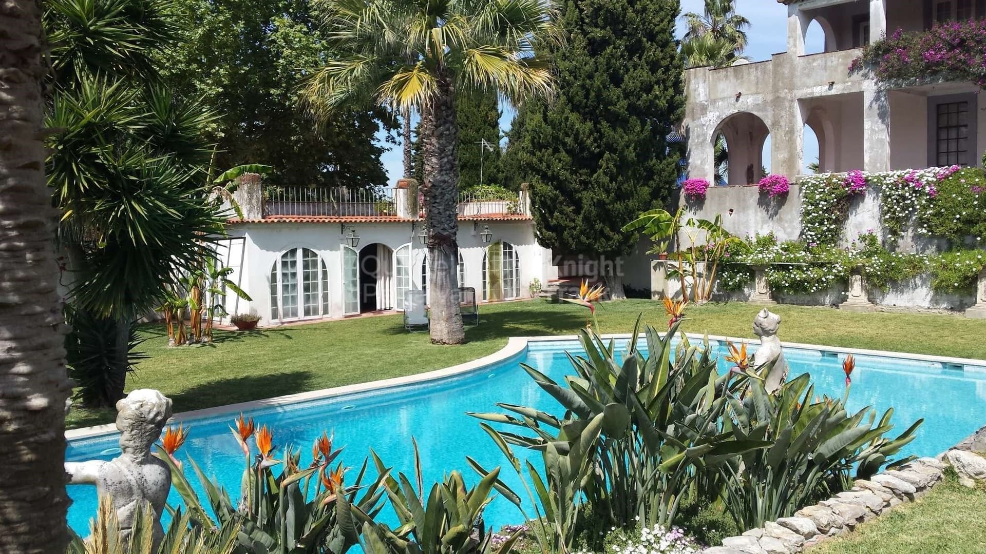 18-Room Palace With Garden, Swimming Pool, And Tennis Court 3