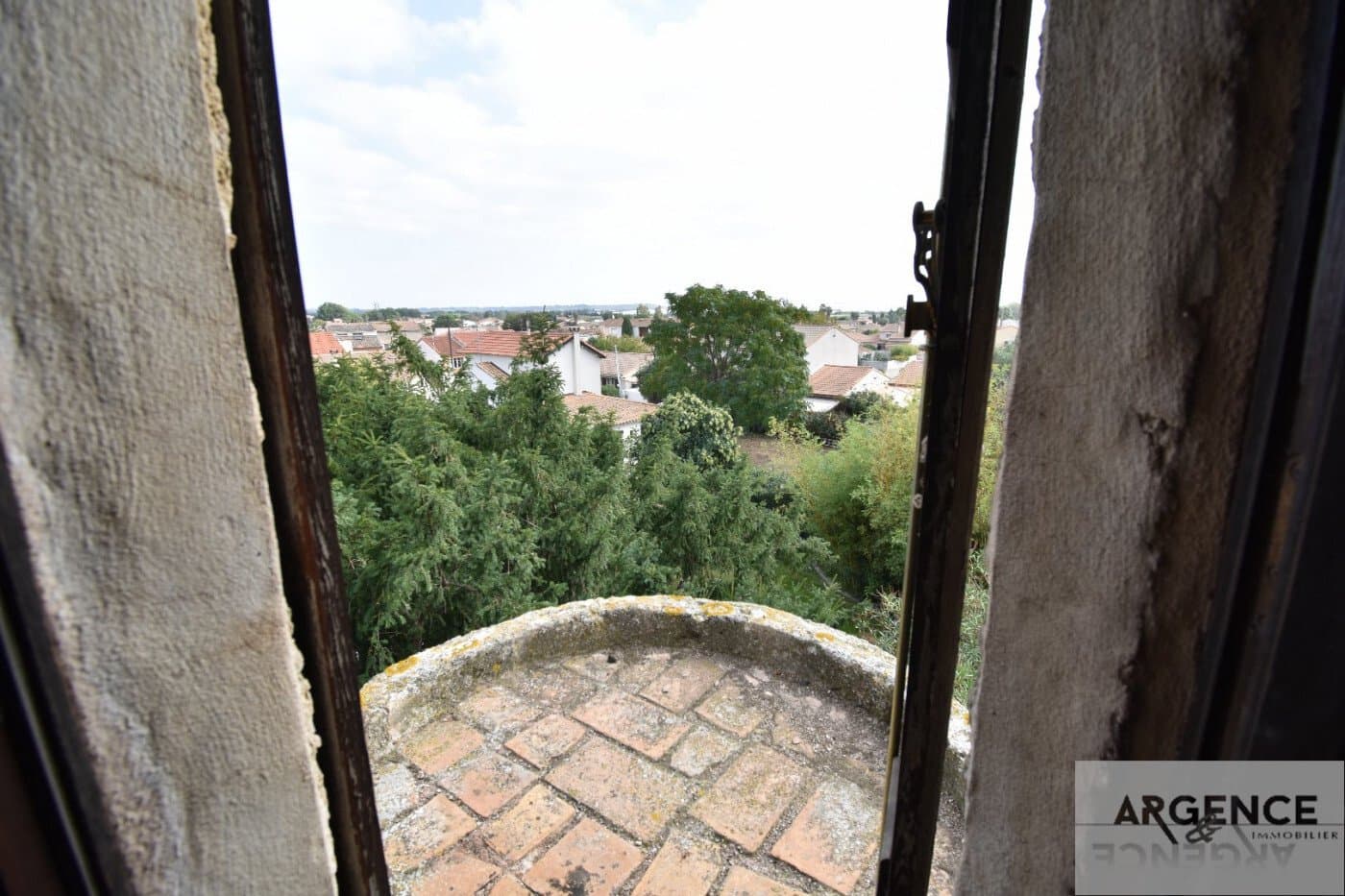 Historic 12th Century Château With Pool And Independent Apartment 2