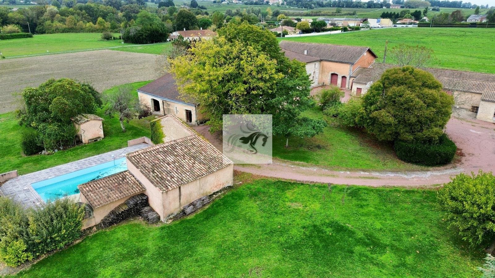 Charming 17th Century Chartreuse With Pool And Annex House 2