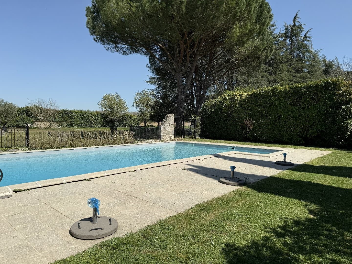 Elegant Château With Swimming Pool And Wine Cellar 2
