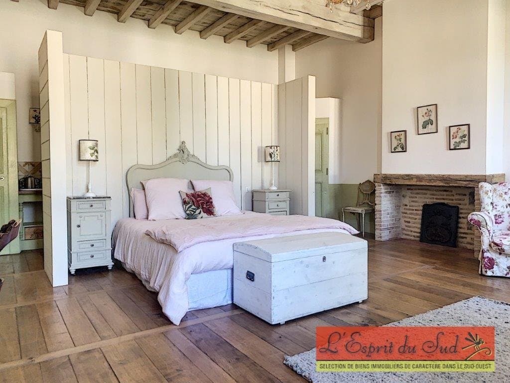 Exceptional Château With Gîtes And Natural Swimming Pool 4