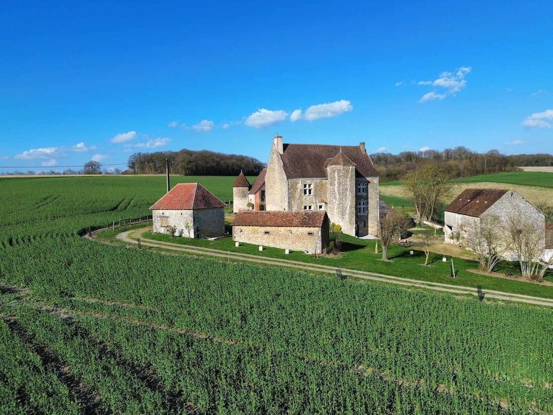 Stunning 15th Century Manor With Outbuildings And 3.7 Hectares Of Land 4