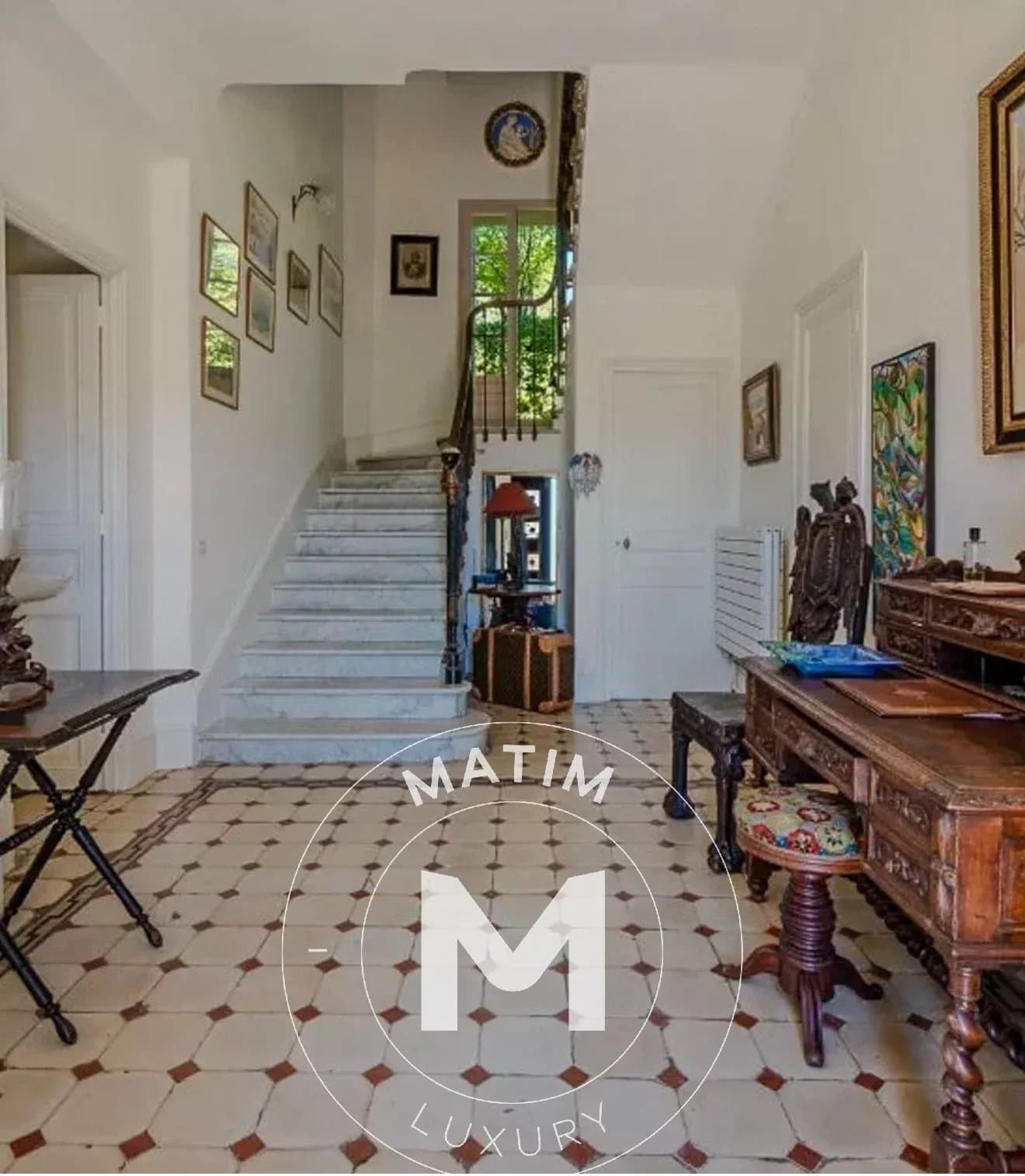 Exceptional Castle Retreat in Évisa with Expansive Garden 2