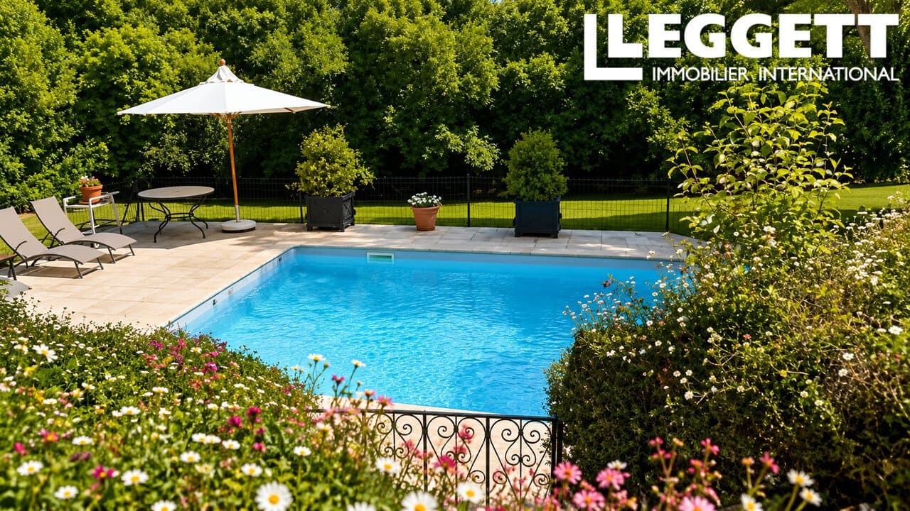 Exceptional 18th Century Château With Pool And Beautiful Parkland 3