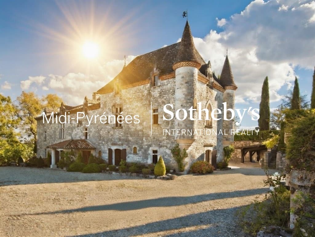 Restored Medieval Castle With Panoramic Terrace And Swimming Pool 2