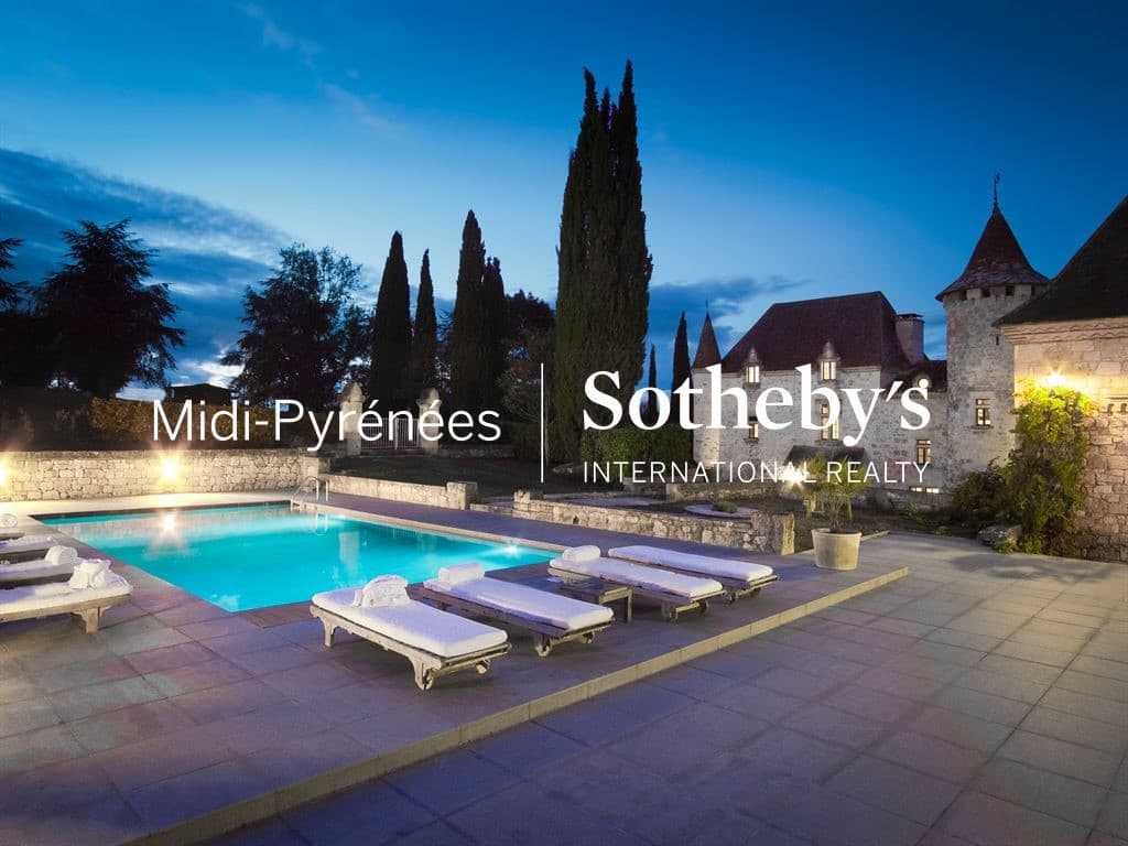 Restored Medieval Castle With Panoramic Terrace And Swimming Pool 4