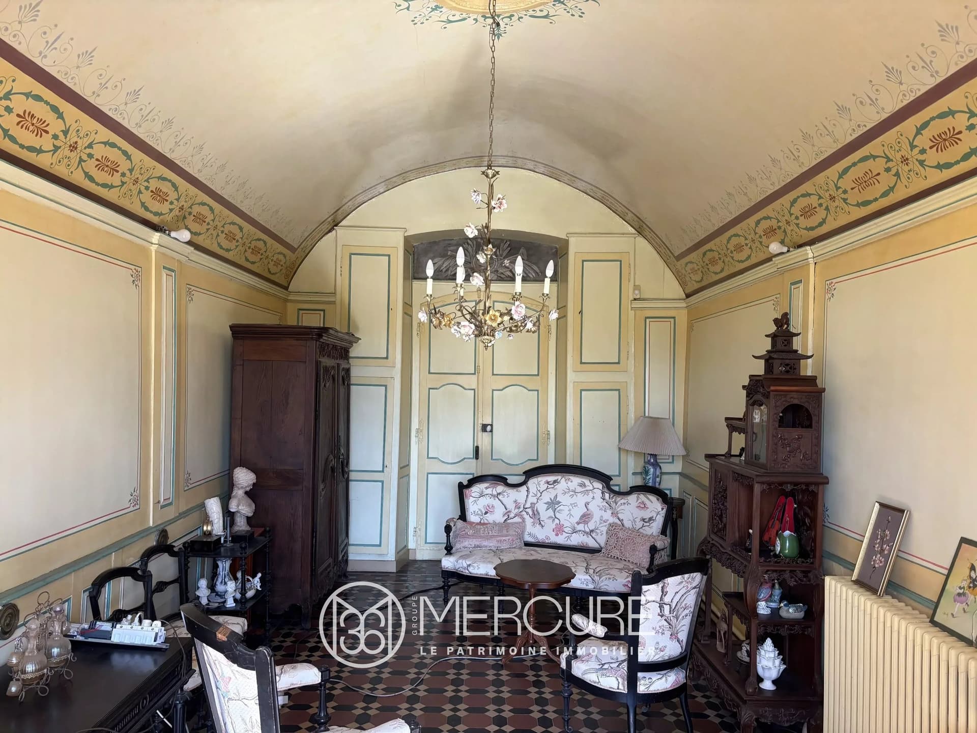 Exceptional Historic Castle With 9 Bedrooms And Guest Cottage 5