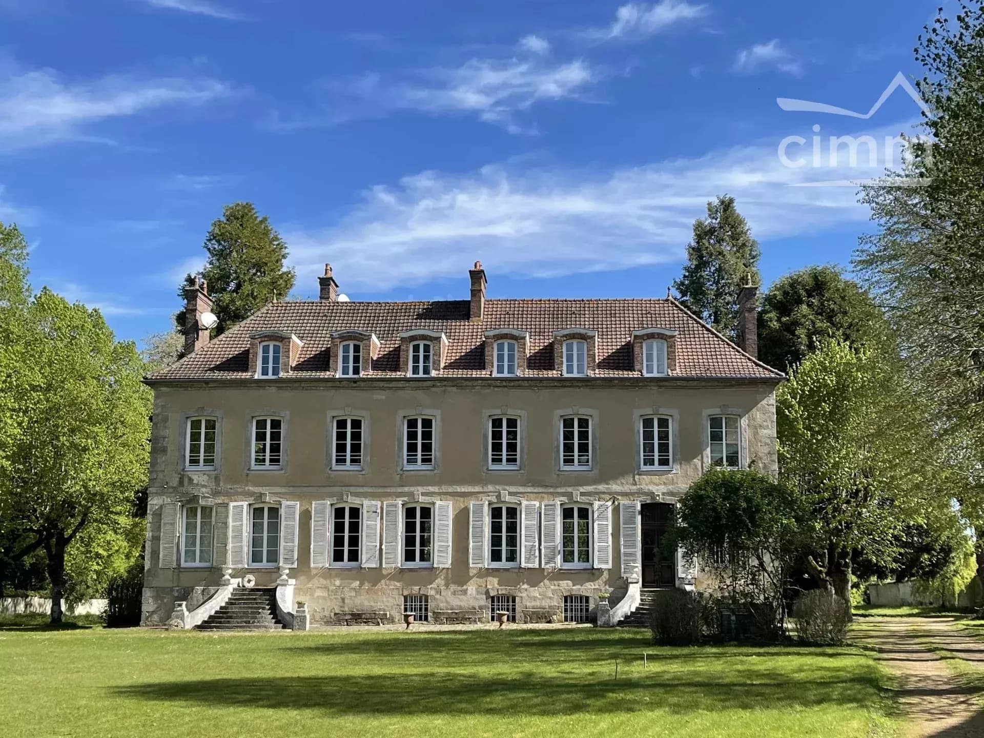 Château de Jonvilliers 440.0 Sqm 9 Bedrooms