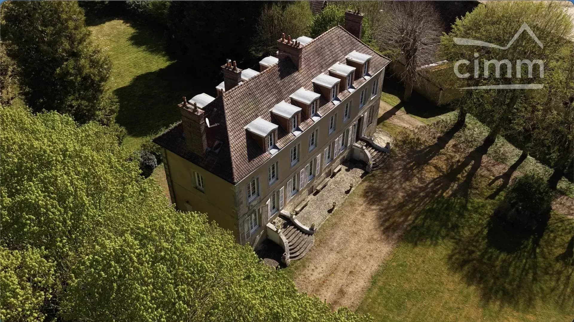 Château de Jonvilliers 440.0 Sqm 9 Bedrooms 5