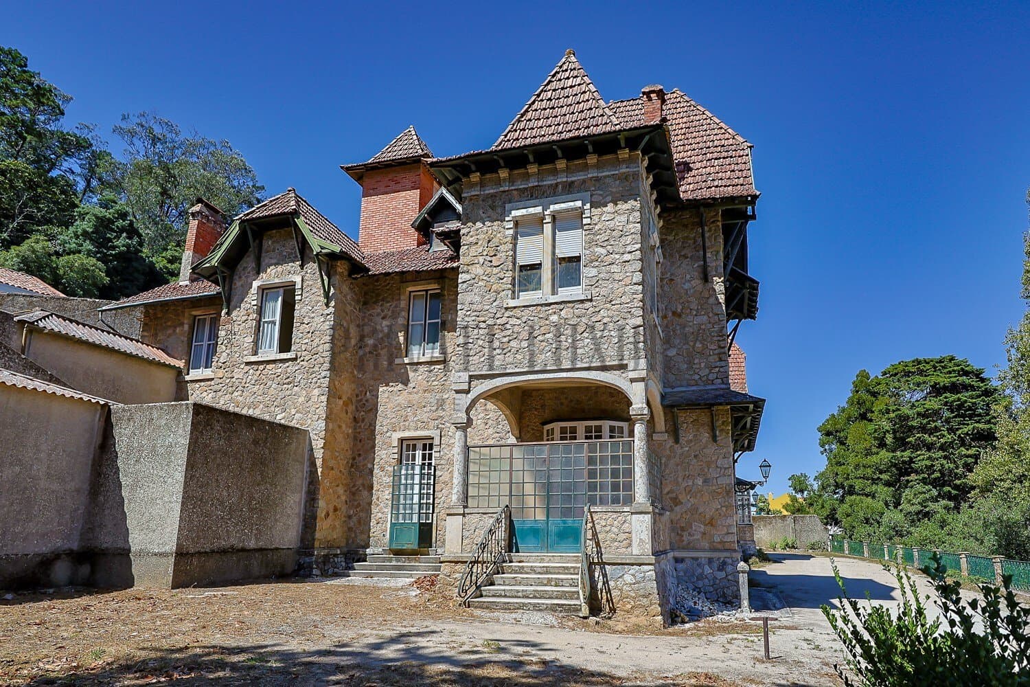Historic Farm With Approved Project In The Heart Of Sintra 3