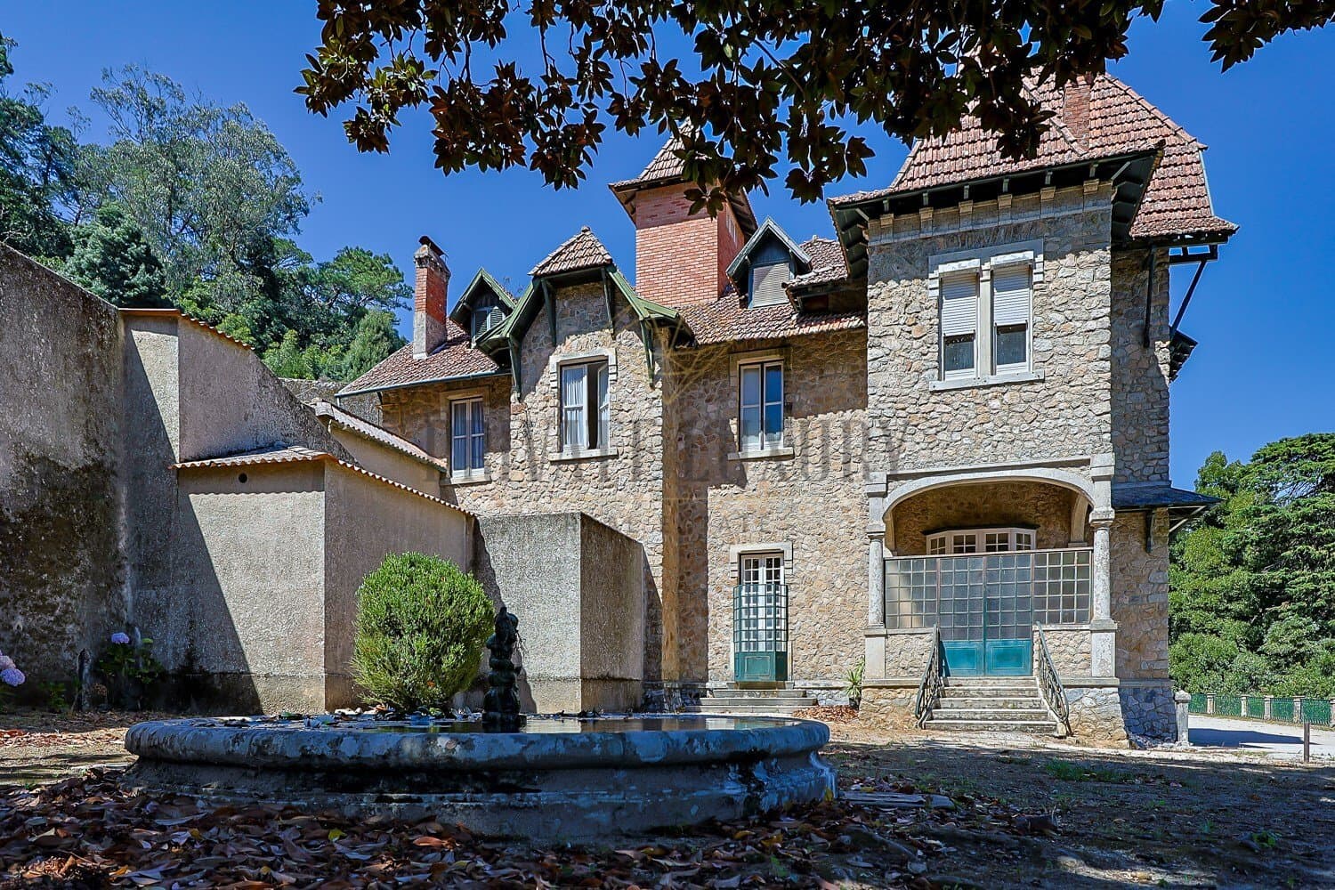Historic Farm With Approved Project In The Heart Of Sintra 4