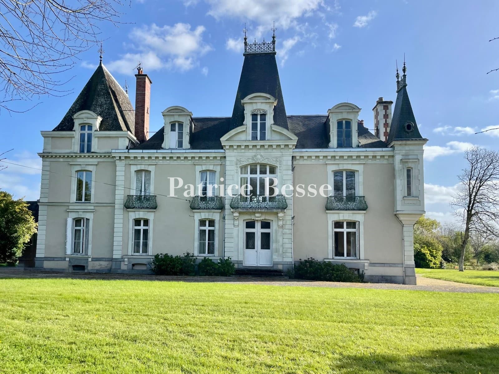 Castles for sale in Anjou