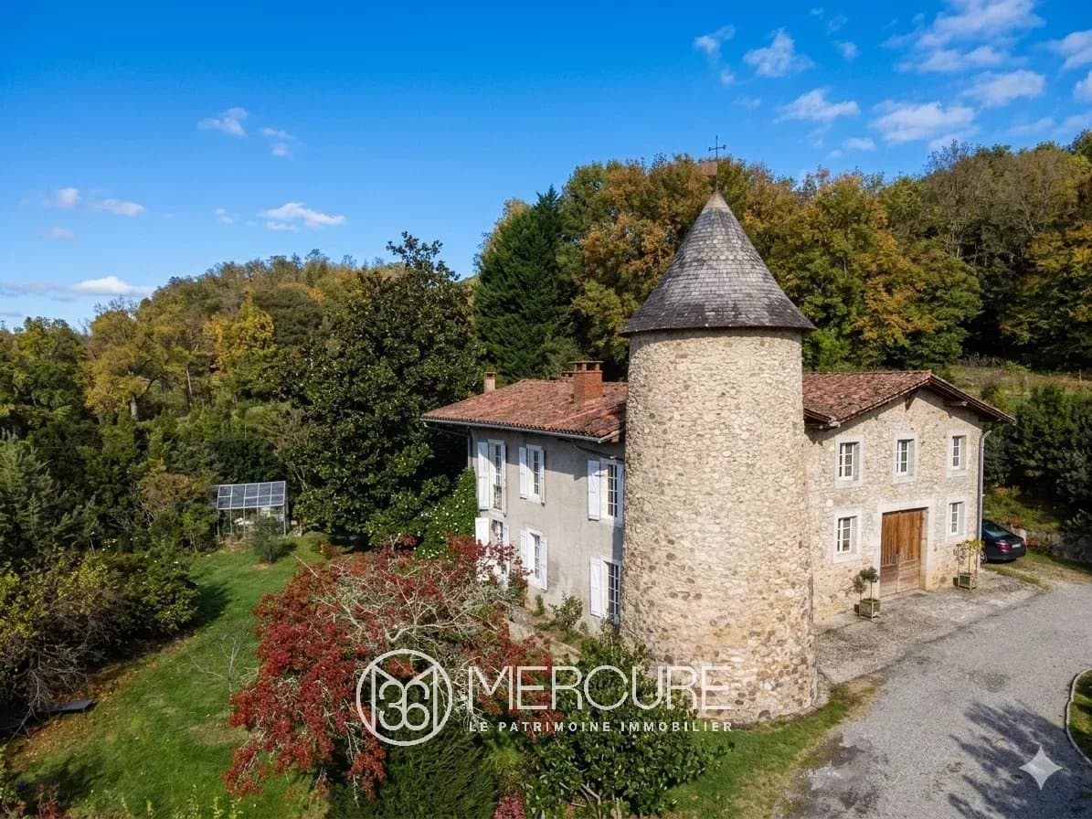 Elegant 18th Century Château With Breathtaking Views Of The Pyrenees 3